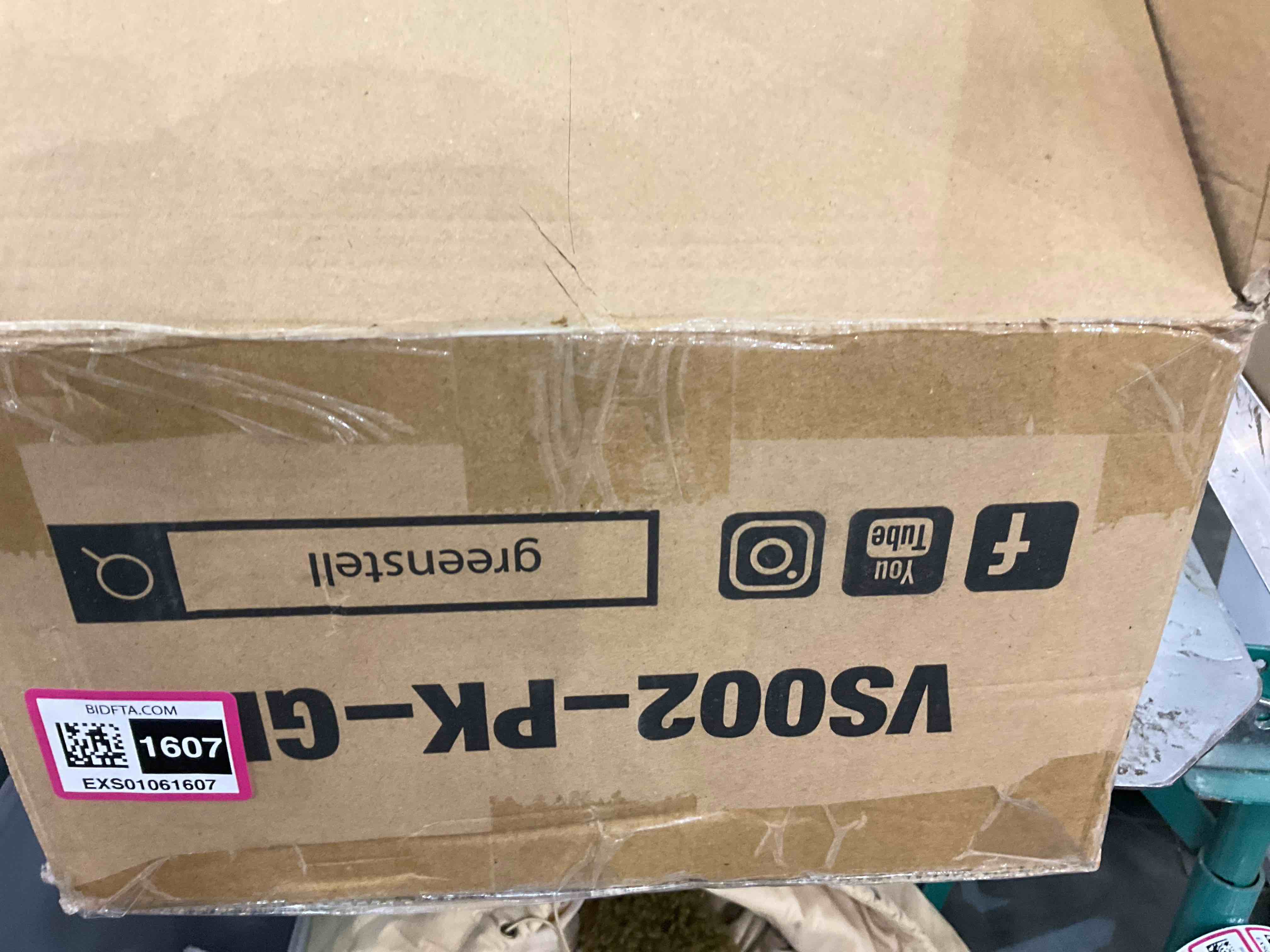https://s3.amazonaws.com/lotting-images-prod/BargainHunt/EXS01061607_1707404637422.jpeg