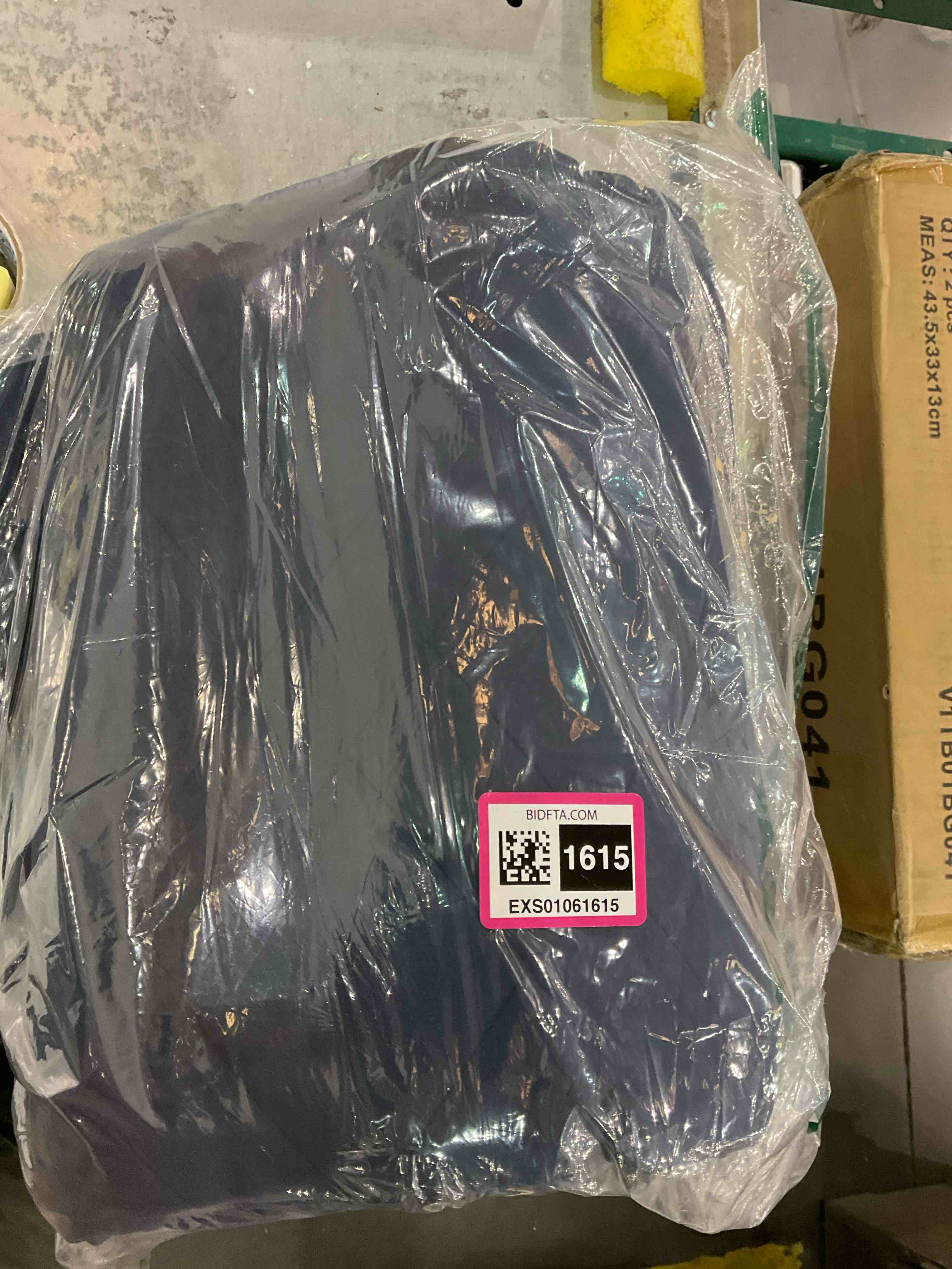 https://s3.amazonaws.com/lotting-images-prod/BargainHunt/EXS01061615_1707405558702.jpeg