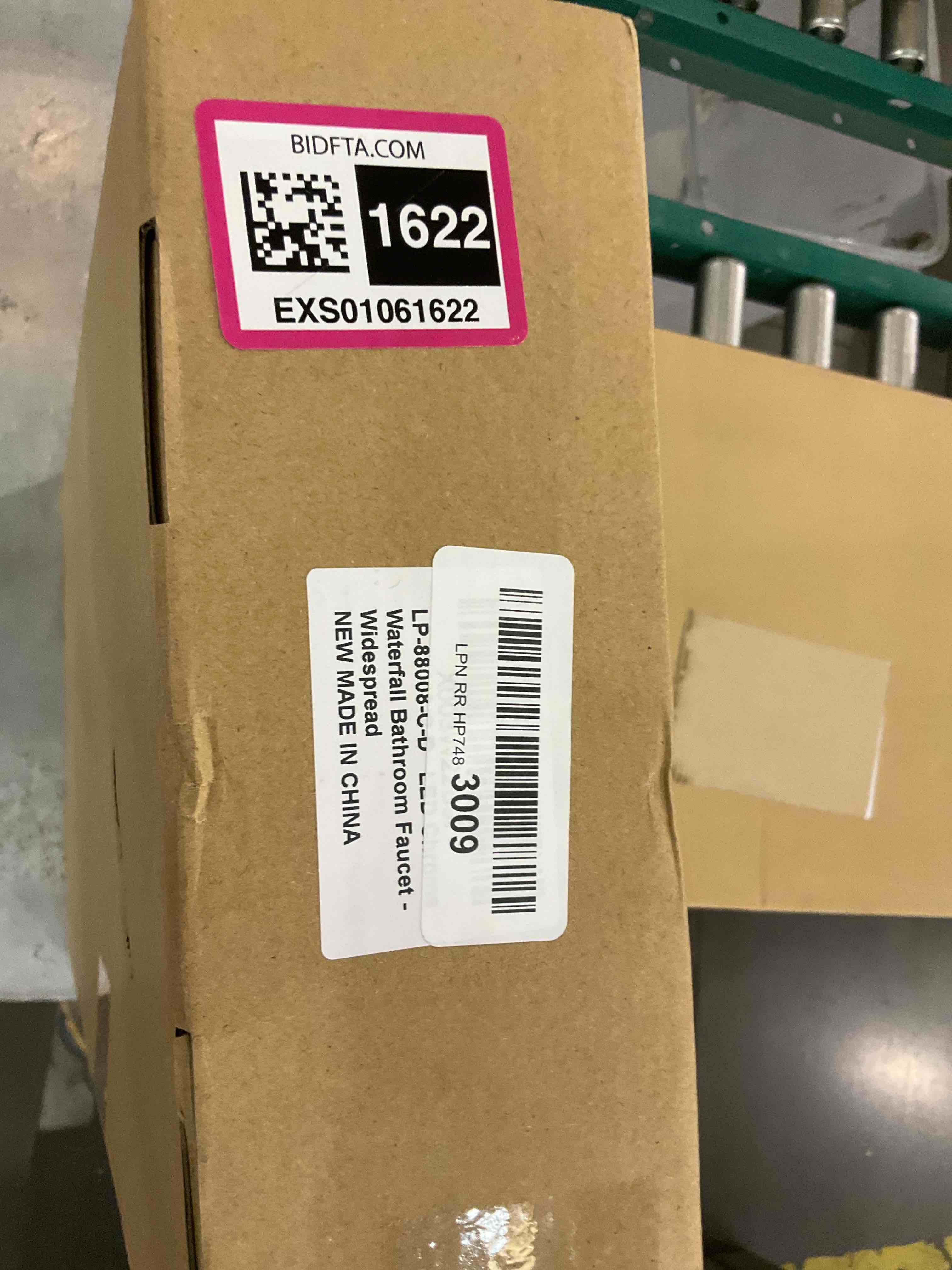 https://s3.amazonaws.com/lotting-images-prod/BargainHunt/EXS01061622_1707407343967.jpeg