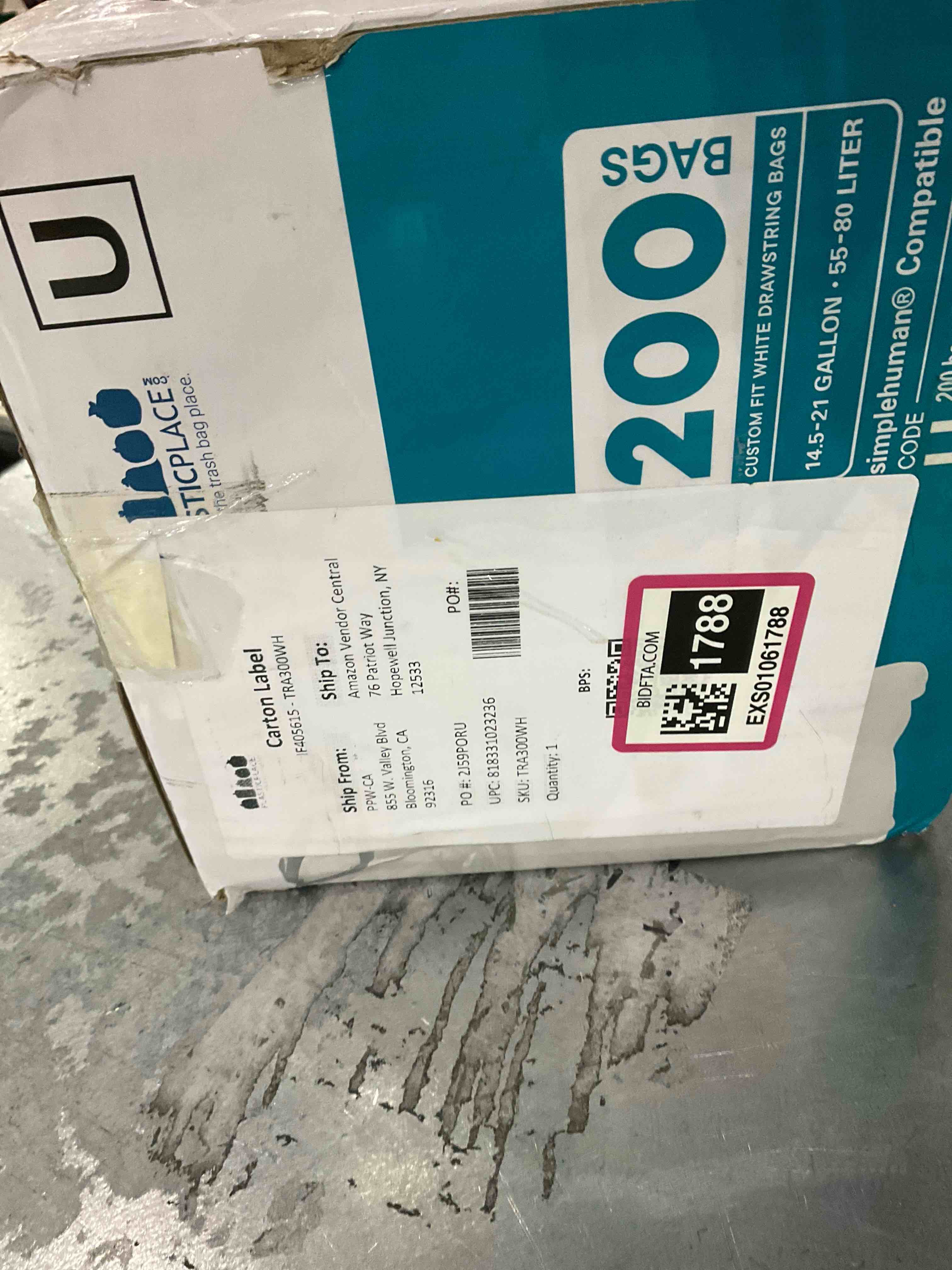 https://s3.amazonaws.com/lotting-images-prod/BargainHunt/EXS01061788_1707507902396.jpeg