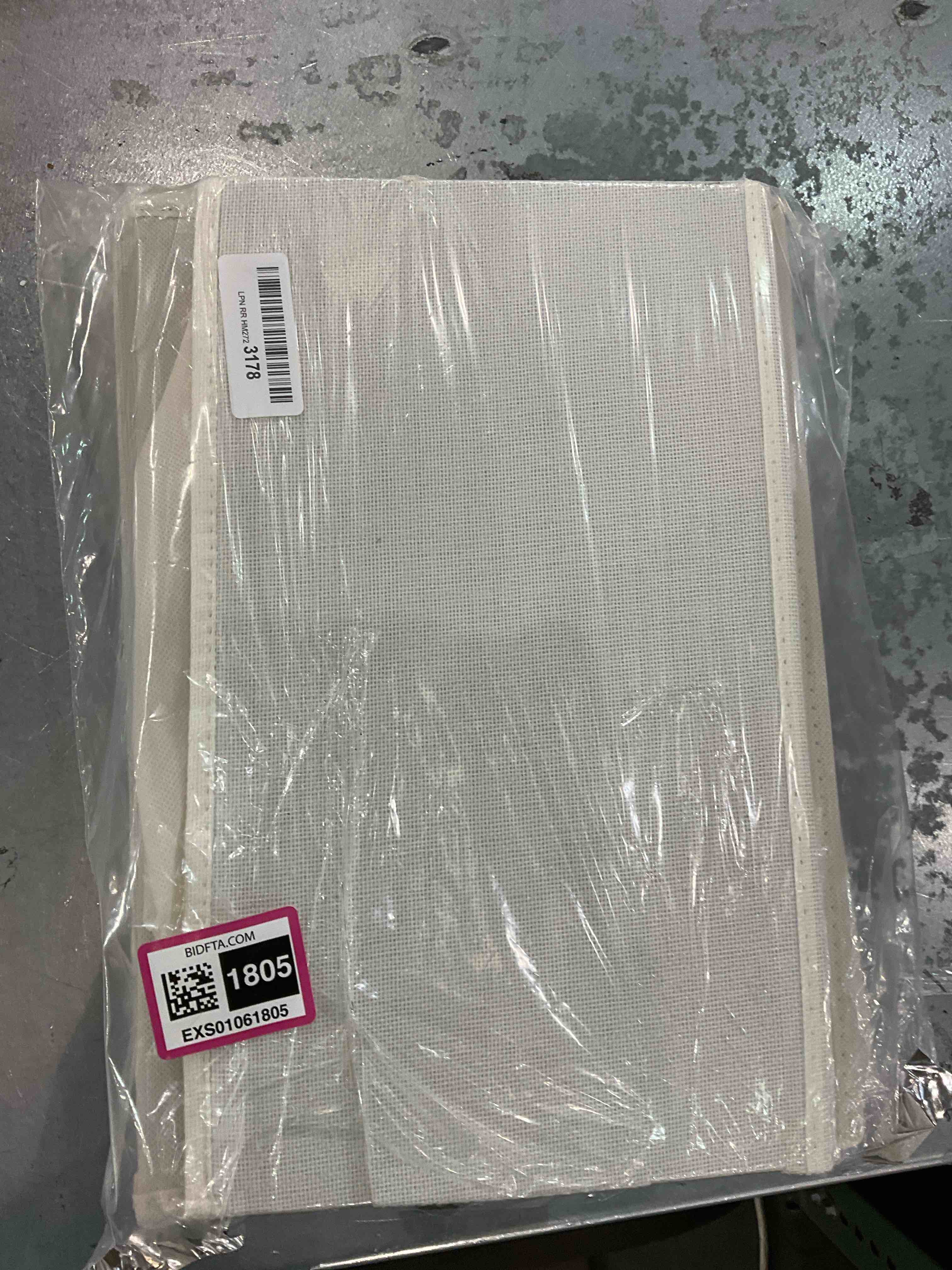 https://s3.amazonaws.com/lotting-images-prod/BargainHunt/EXS01061805_1707509291435.jpeg