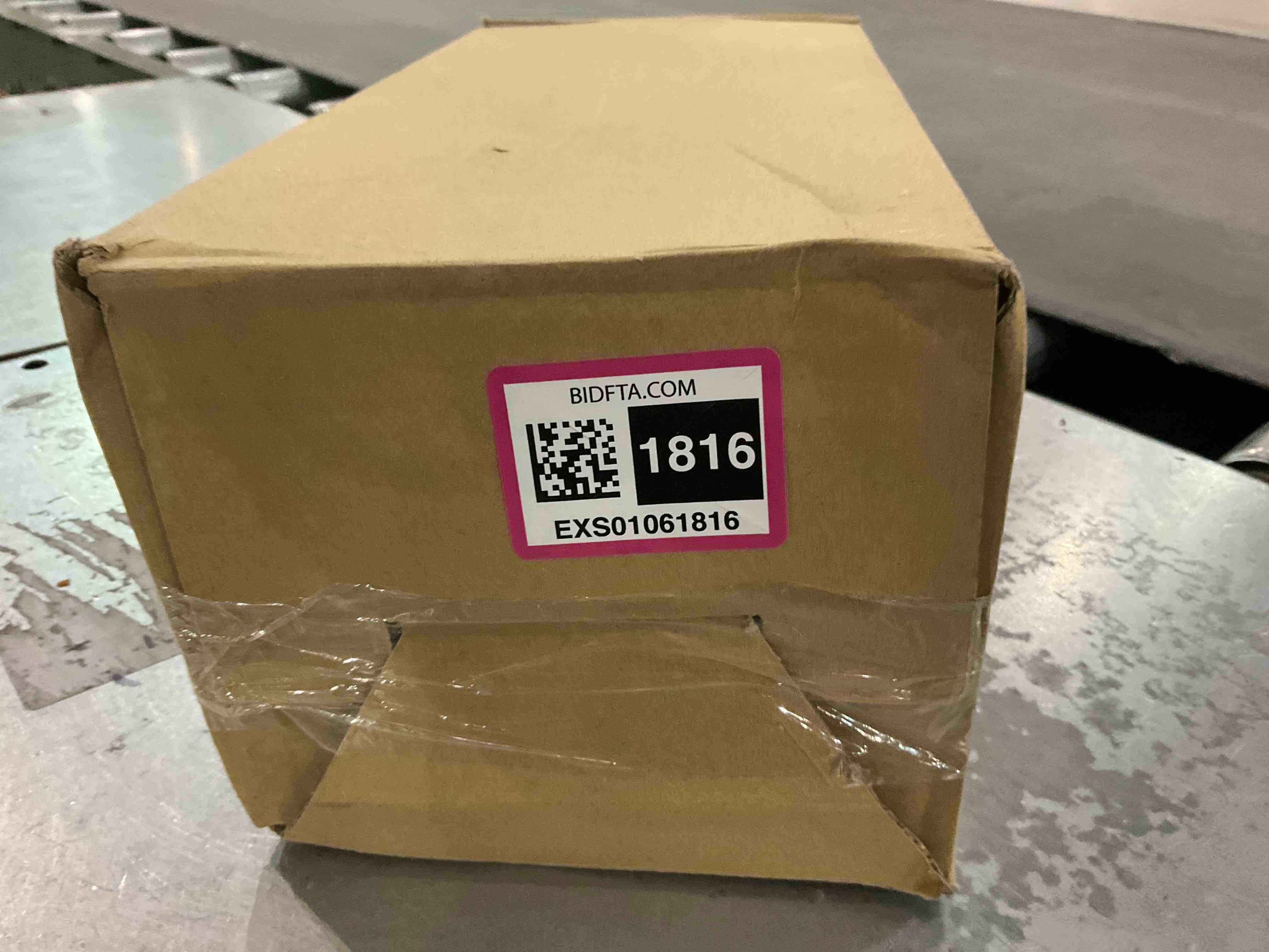 https://s3.amazonaws.com/lotting-images-prod/BargainHunt/EXS01061816_1707826554638.jpeg