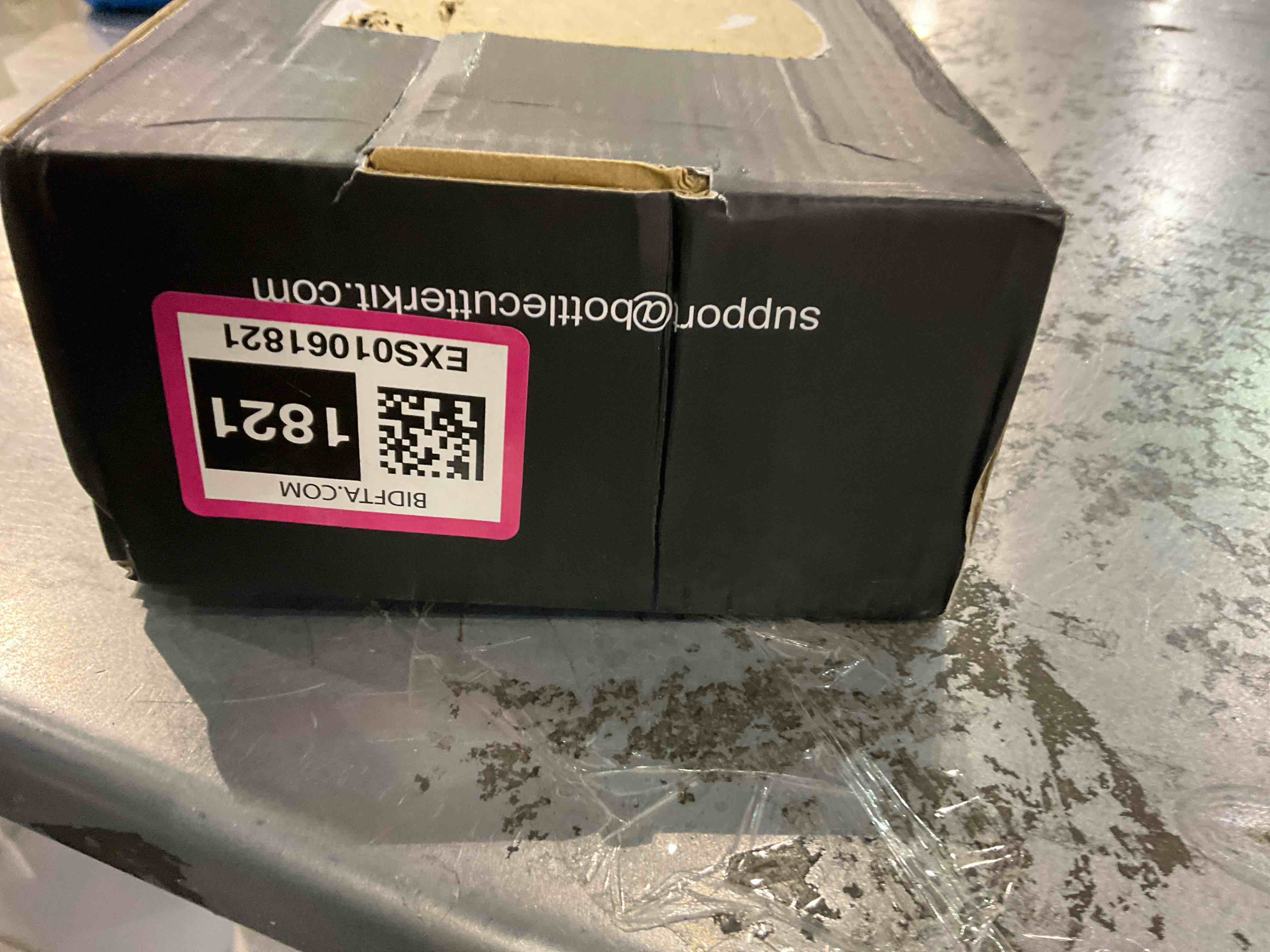 https://s3.amazonaws.com/lotting-images-prod/BargainHunt/EXS01061821_1707826968659.jpeg