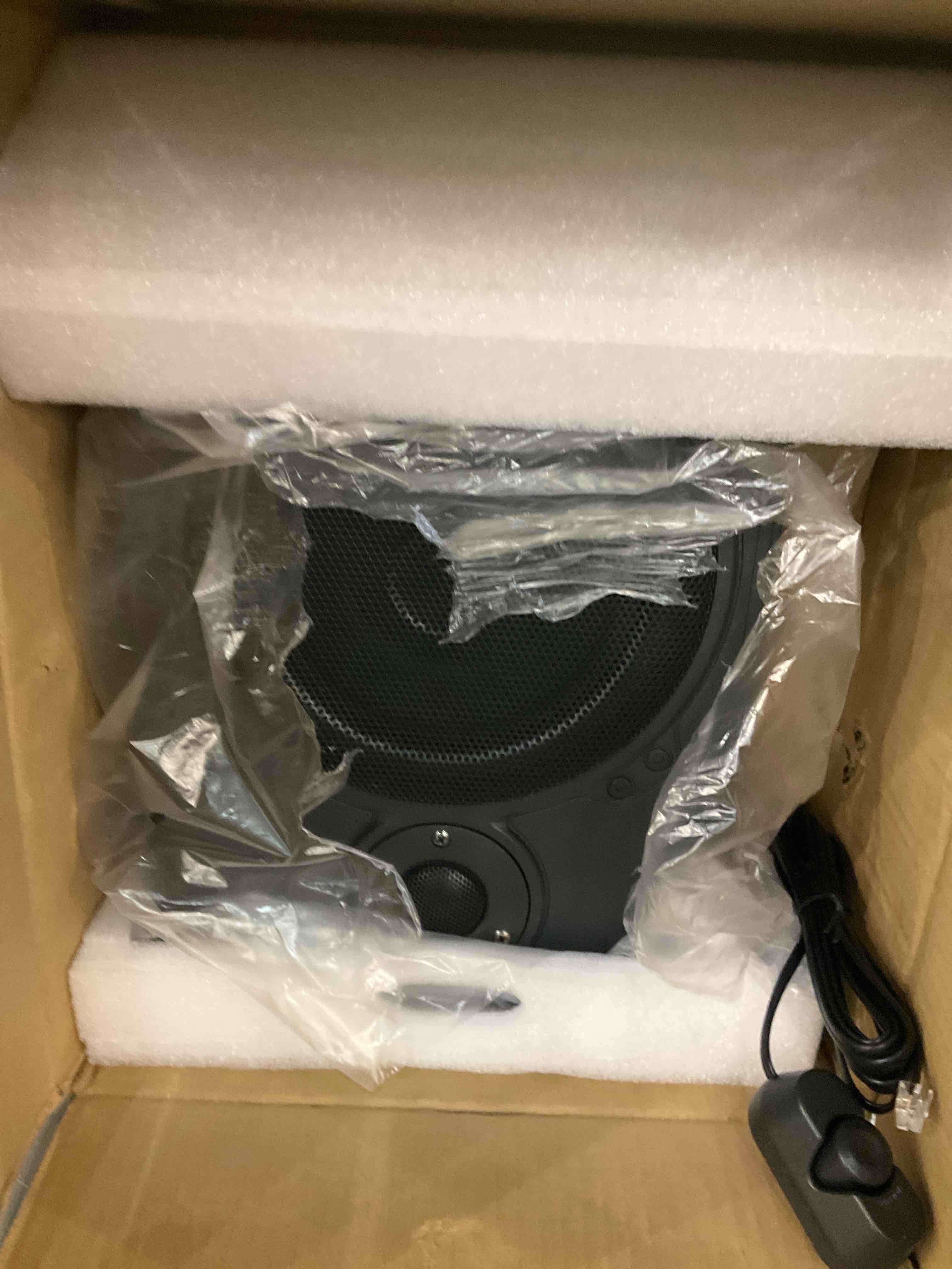 https://s3.amazonaws.com/lotting-images-prod/BargainHunt/EXS01061894_1707832545990.jpeg