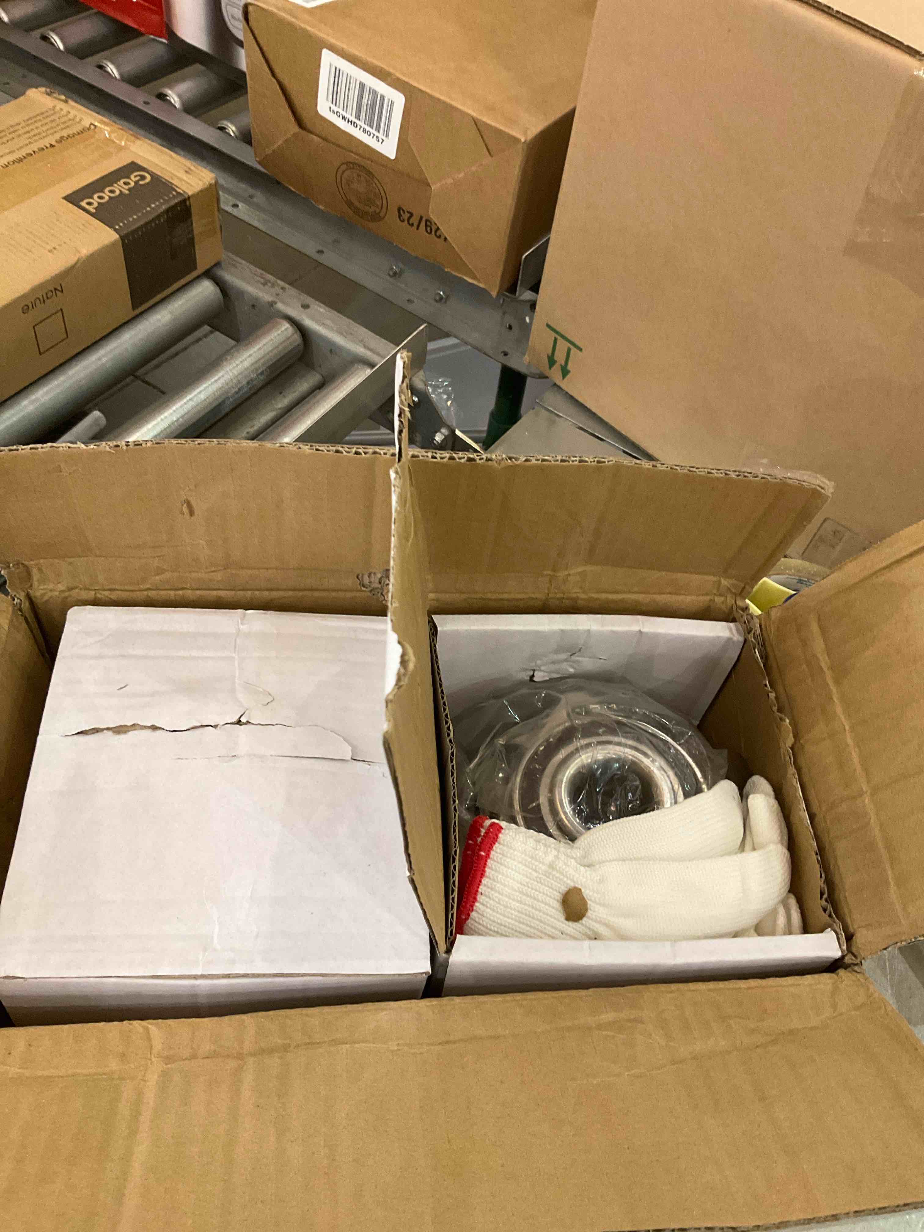 https://s3.amazonaws.com/lotting-images-prod/BargainHunt/EXS01062008_1707928843233.jpeg