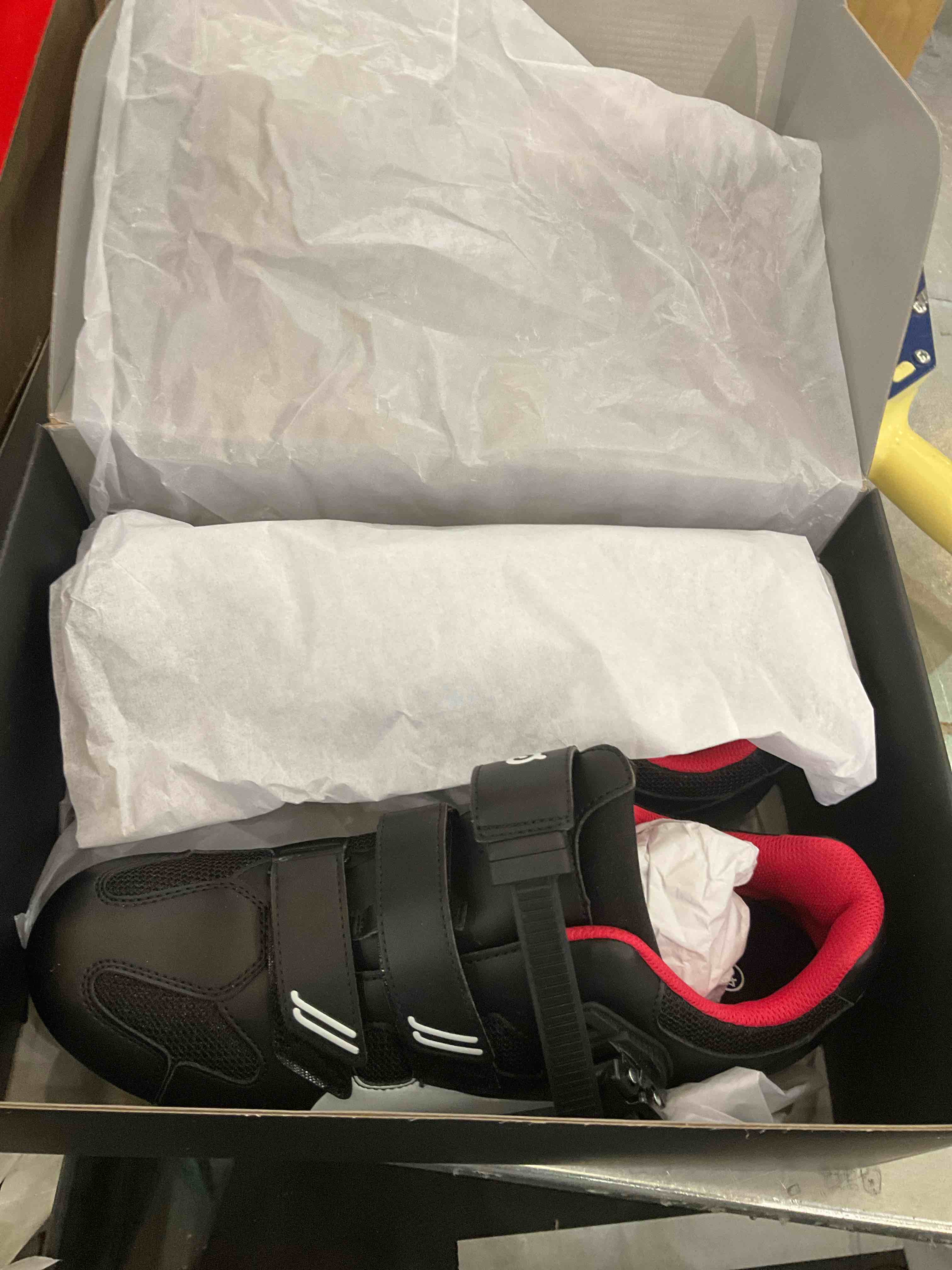 https://s3.amazonaws.com/lotting-images-prod/BargainHunt/EXS01062038_1707934899894.jpeg