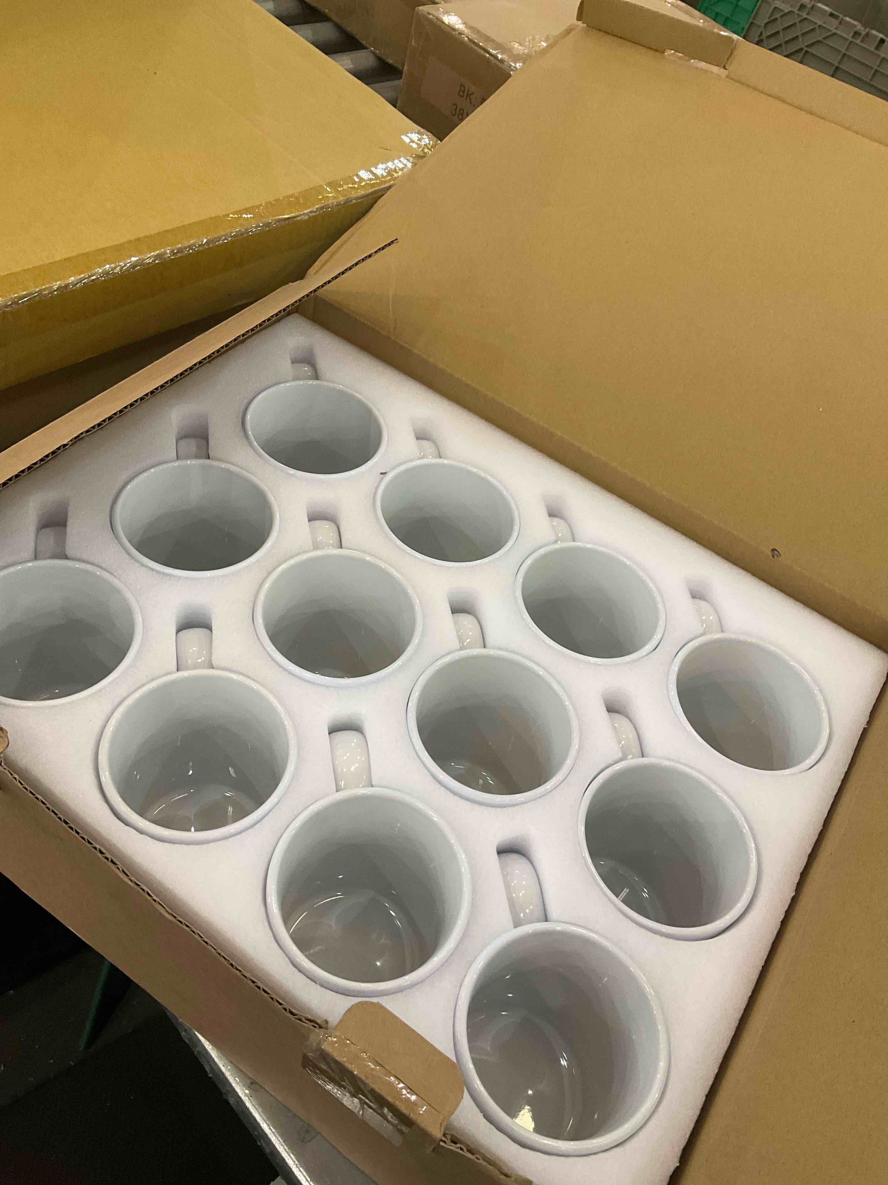 https://s3.amazonaws.com/lotting-images-prod/BargainHunt/EXS01062049_1707936504902.jpeg