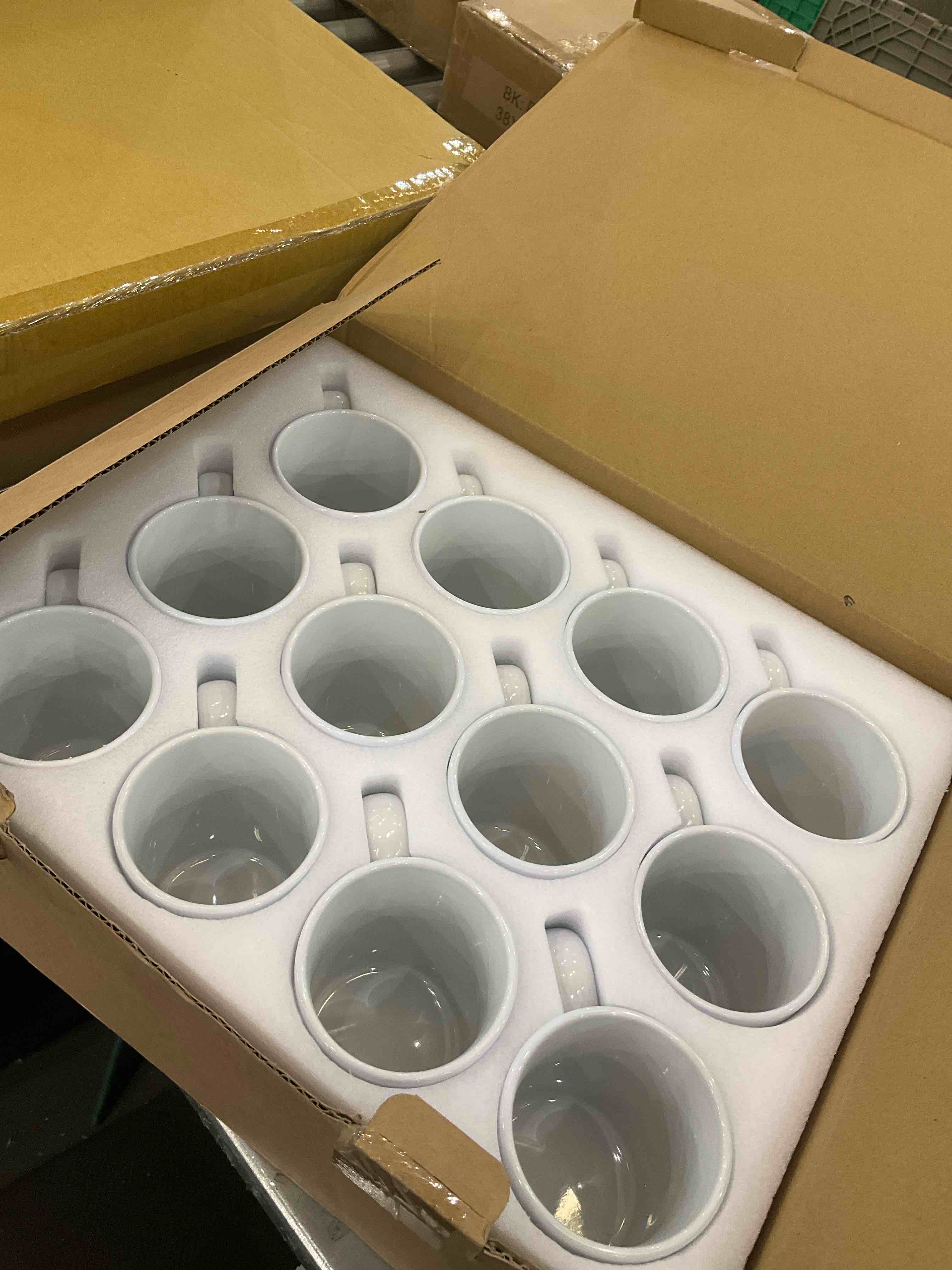 https://s3.amazonaws.com/lotting-images-prod/BargainHunt/EXS01062049_1707936505868.jpeg