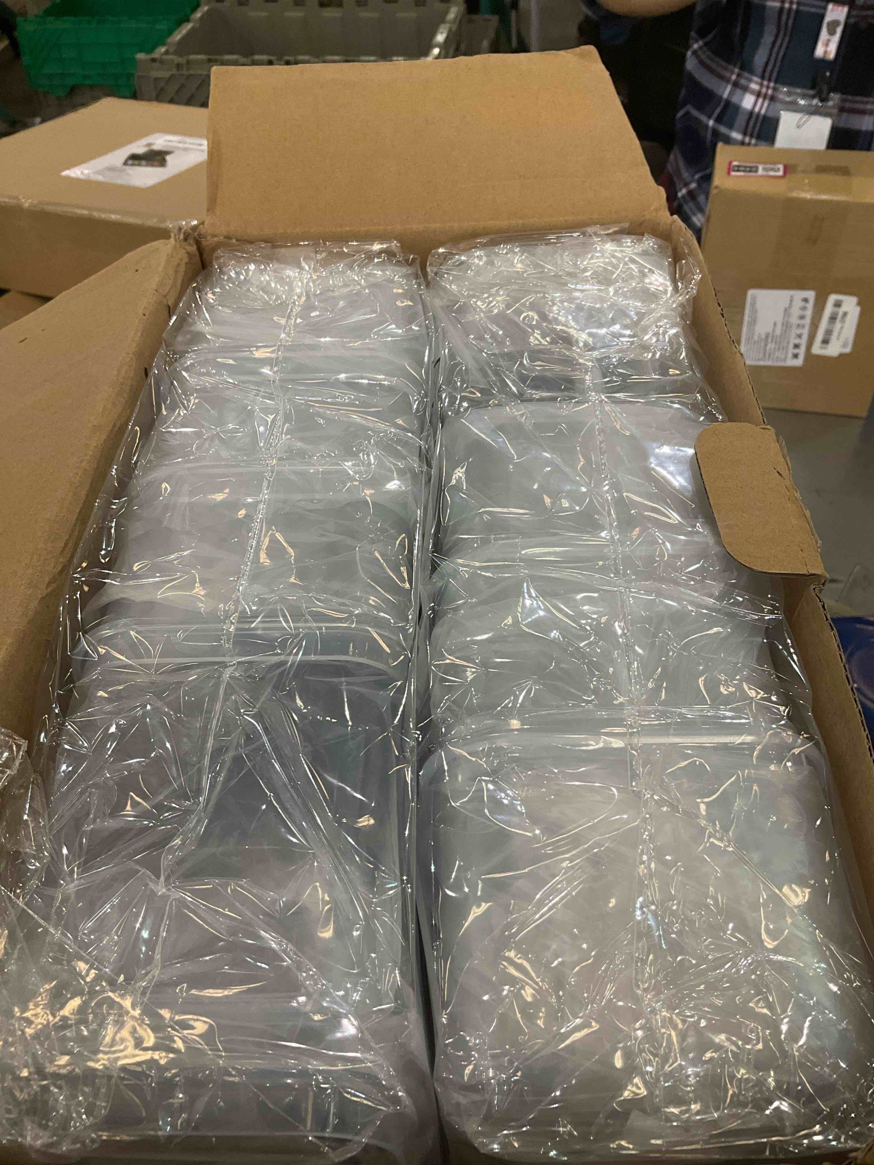 https://s3.amazonaws.com/lotting-images-prod/BargainHunt/EXS01062052_1707936879039.jpeg