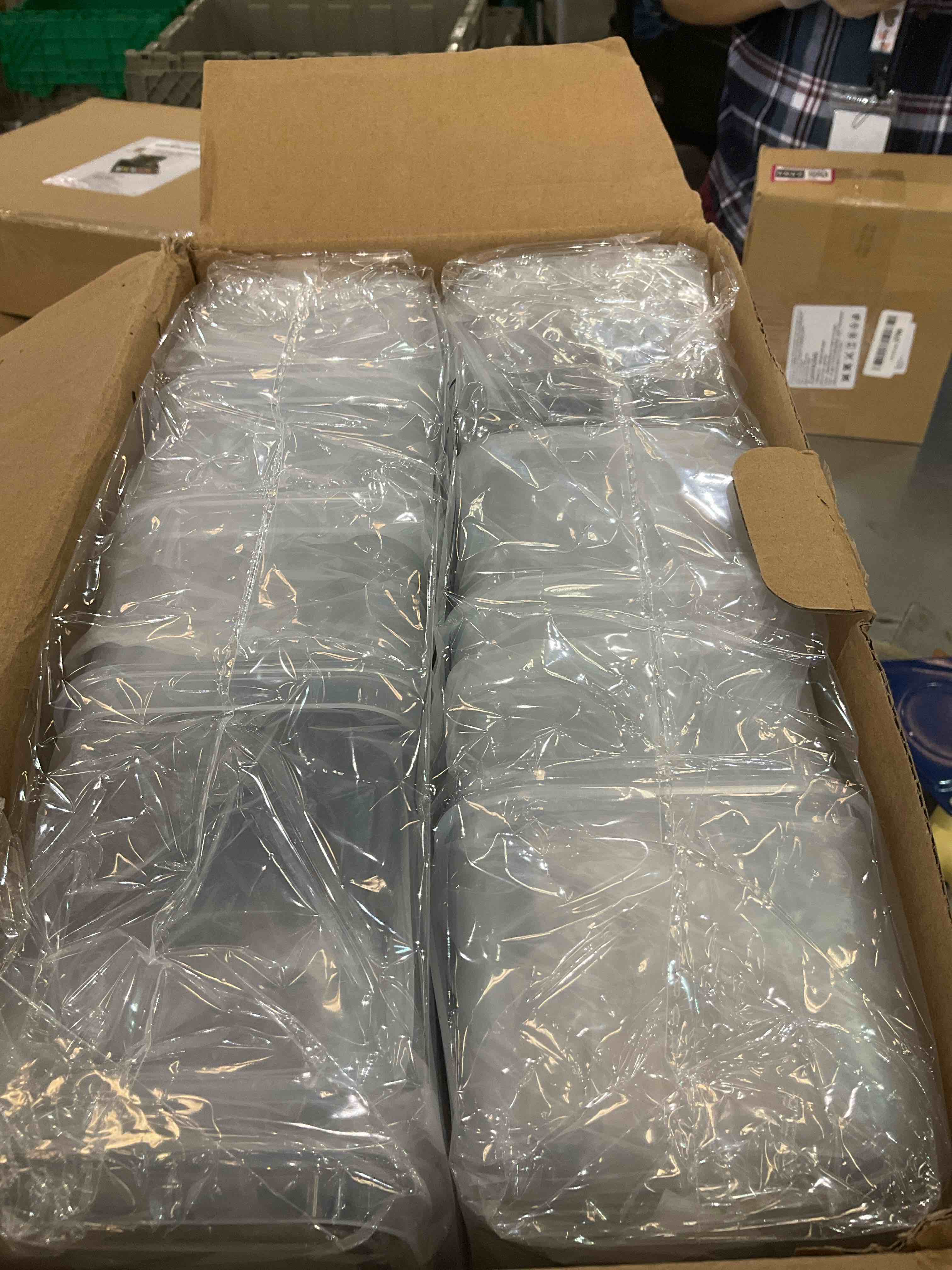 https://s3.amazonaws.com/lotting-images-prod/BargainHunt/EXS01062052_1707936880093.jpeg