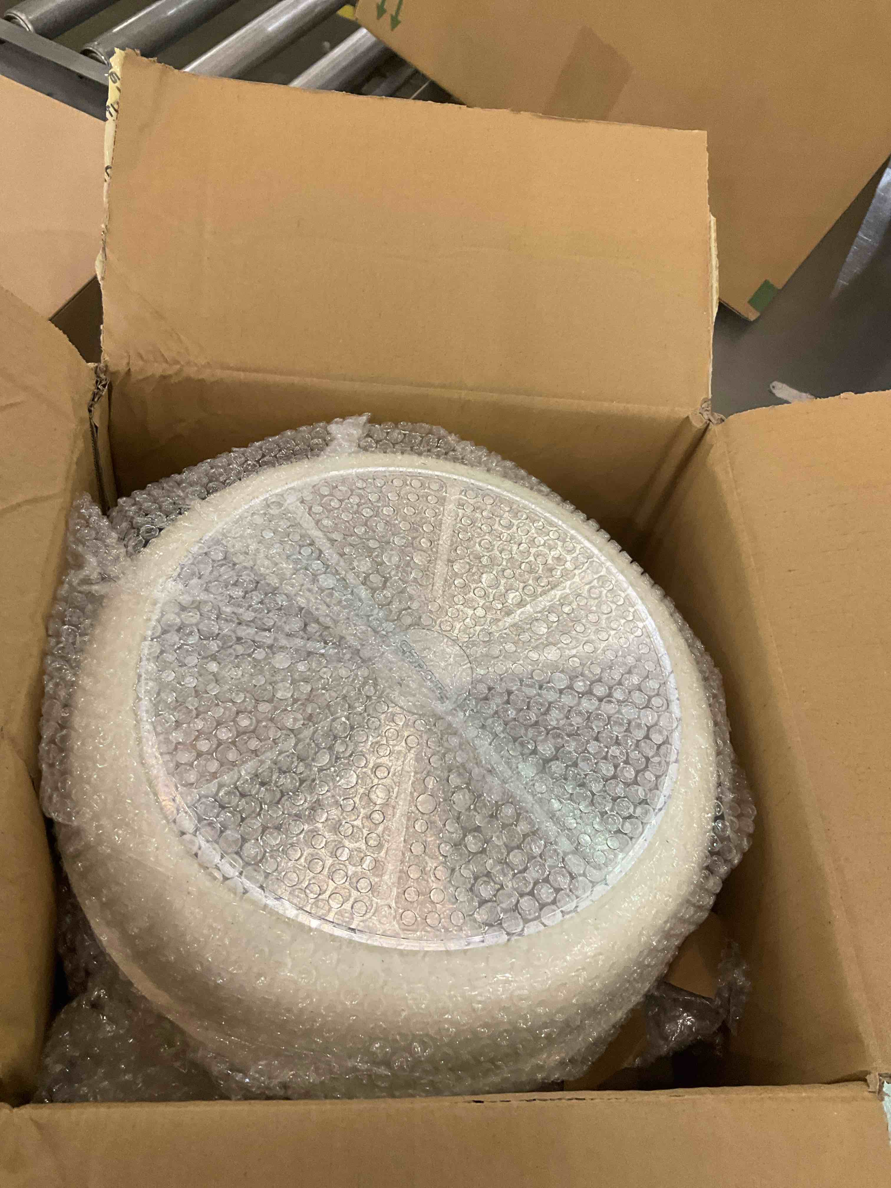 https://s3.amazonaws.com/lotting-images-prod/BargainHunt/EXS01062066_1707940862664.jpeg