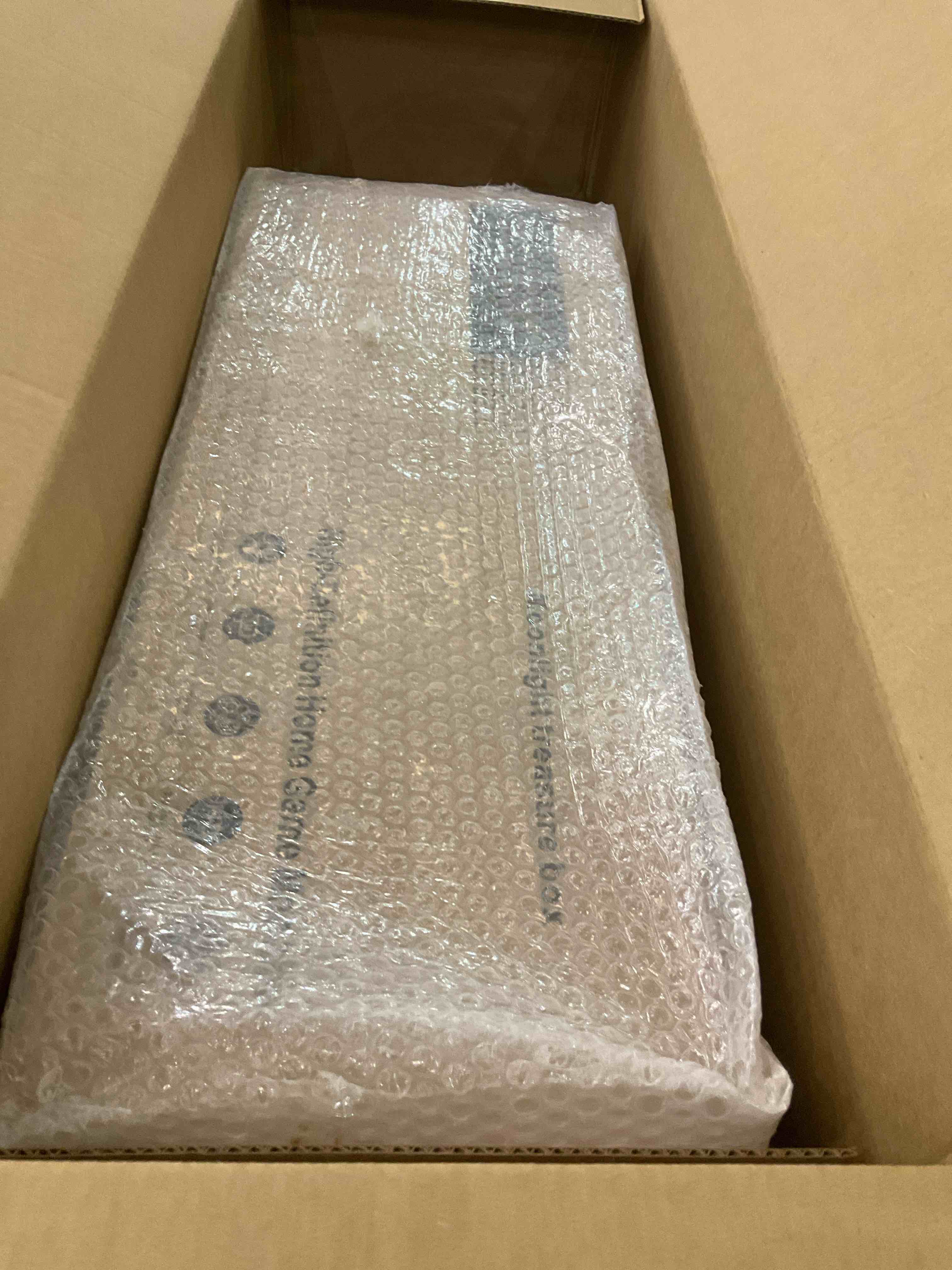 https://s3.amazonaws.com/lotting-images-prod/BargainHunt/EXS01062151_1708010094863.jpeg