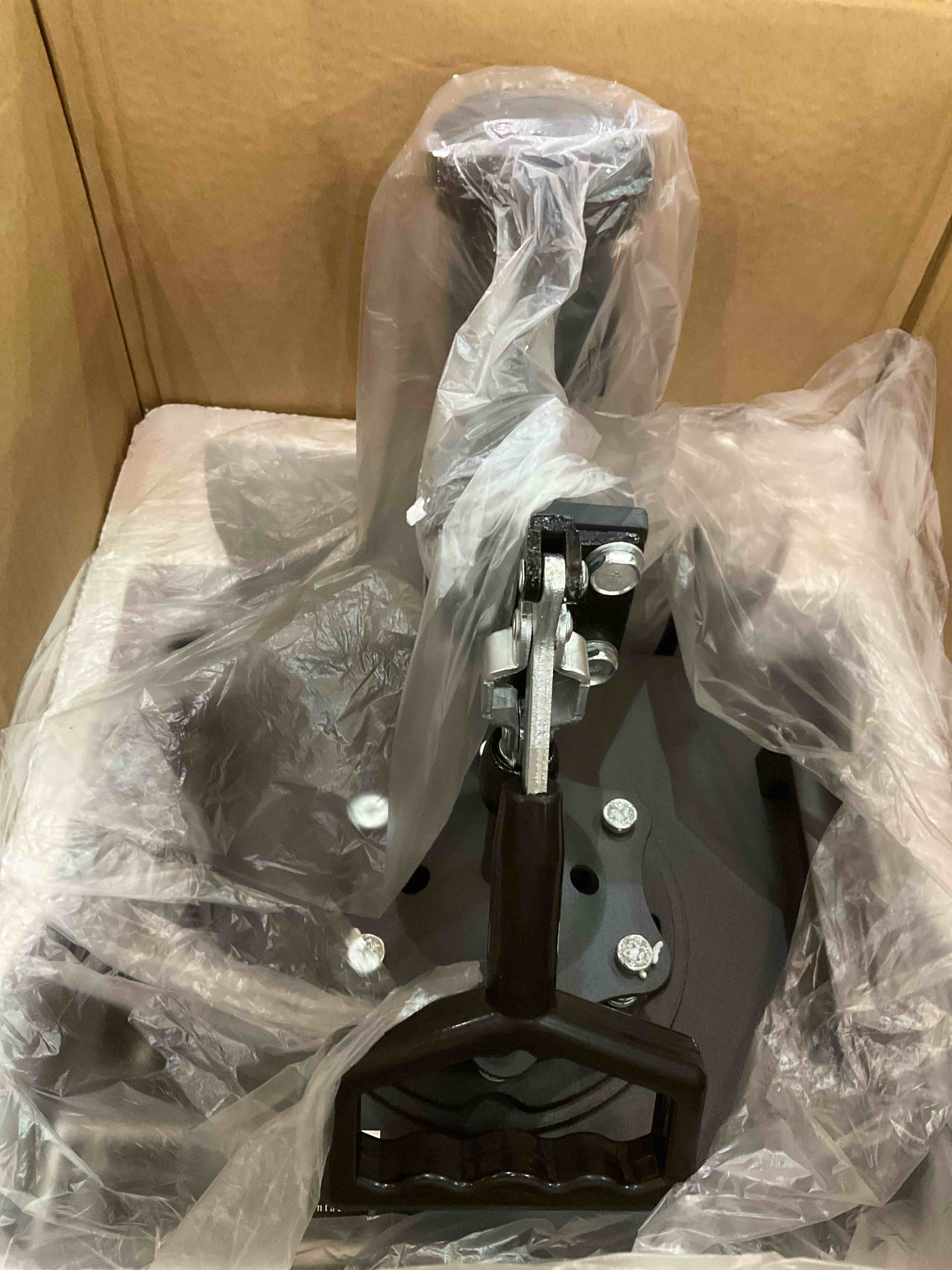 https://s3.amazonaws.com/lotting-images-prod/BargainHunt/EXS01062154_1708010560278.jpeg
