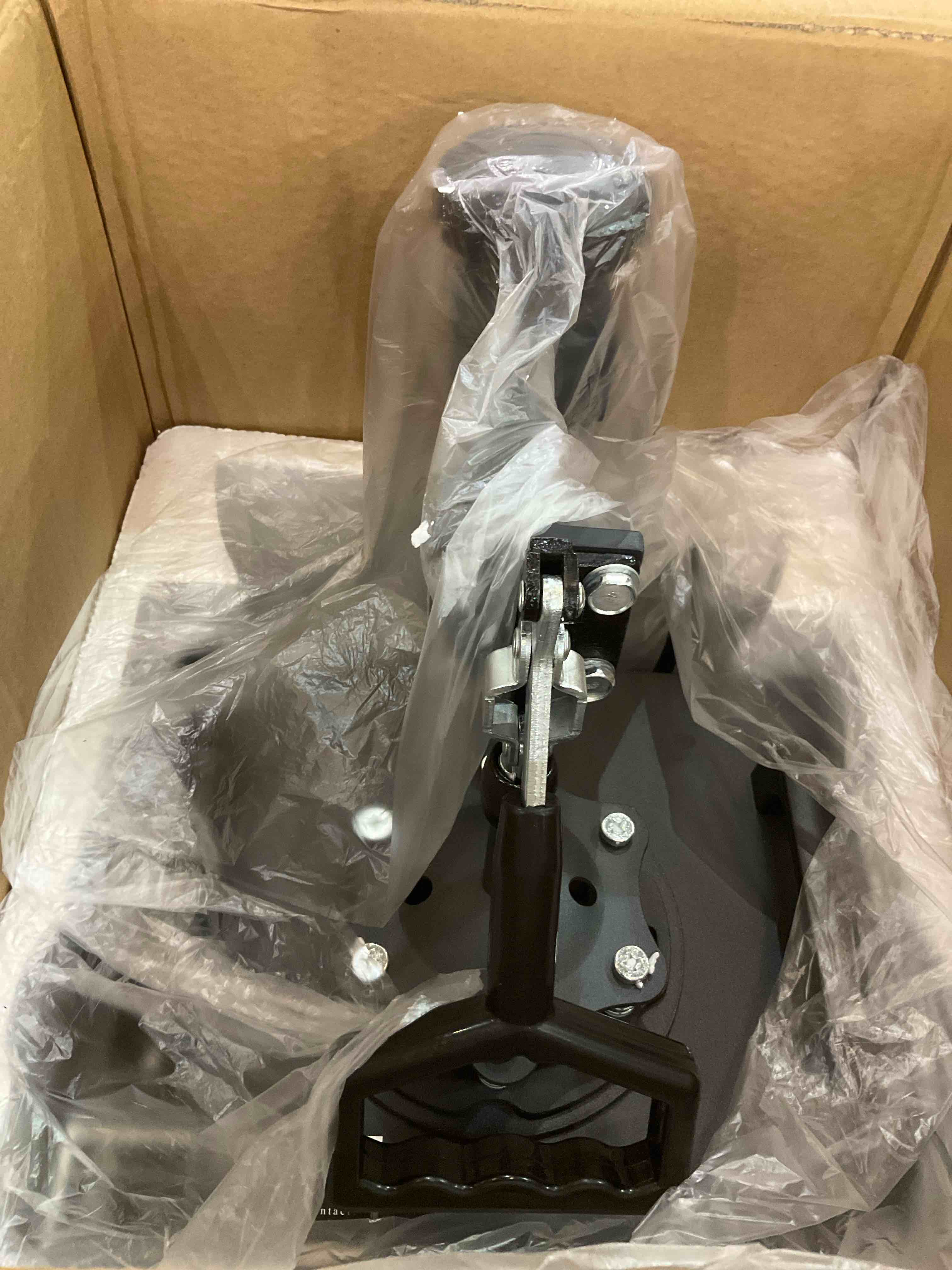 https://s3.amazonaws.com/lotting-images-prod/BargainHunt/EXS01062154_1708010561220.jpeg