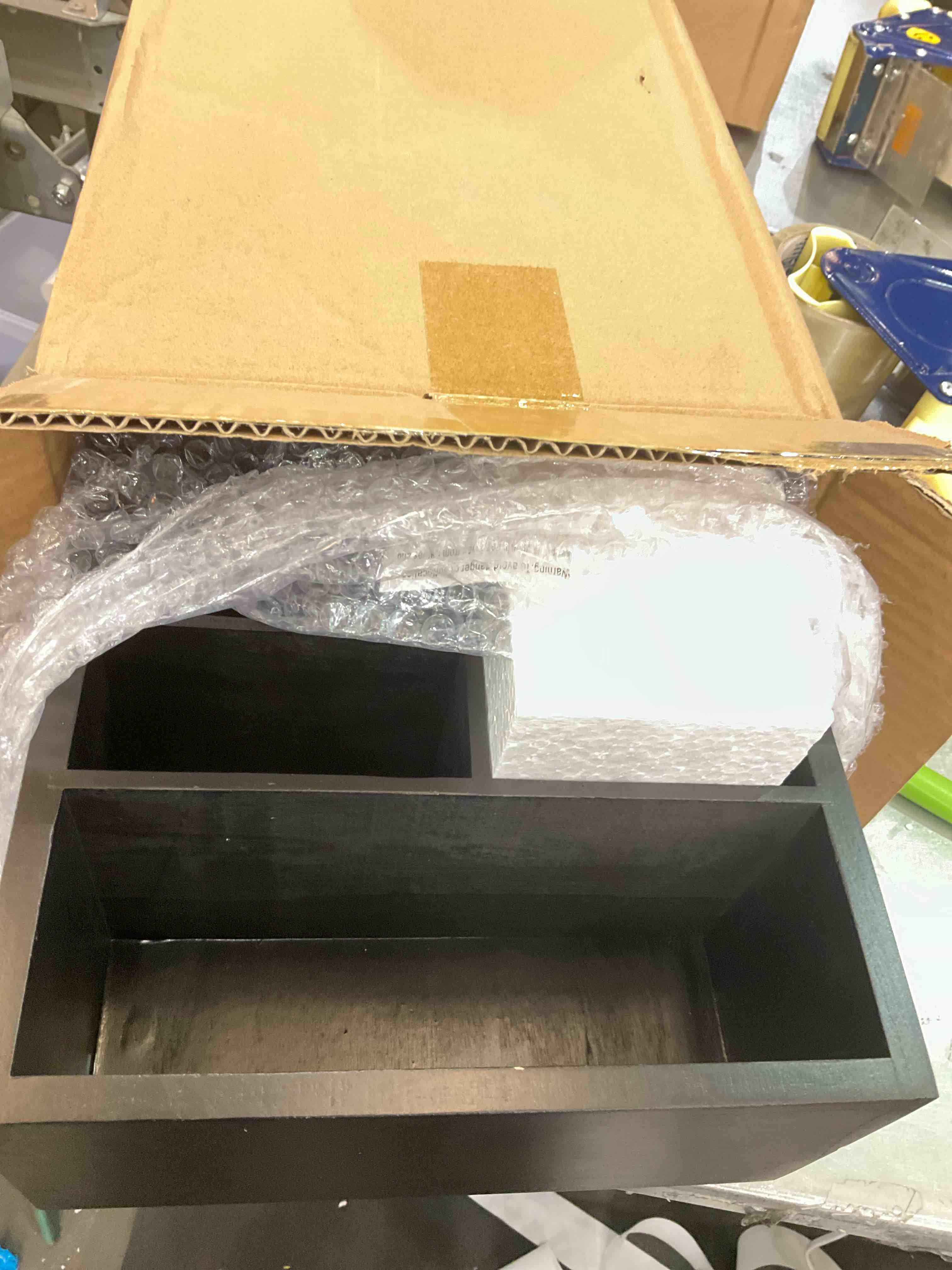 https://s3.amazonaws.com/lotting-images-prod/BargainHunt/EXS01062214_1708021576276.jpeg