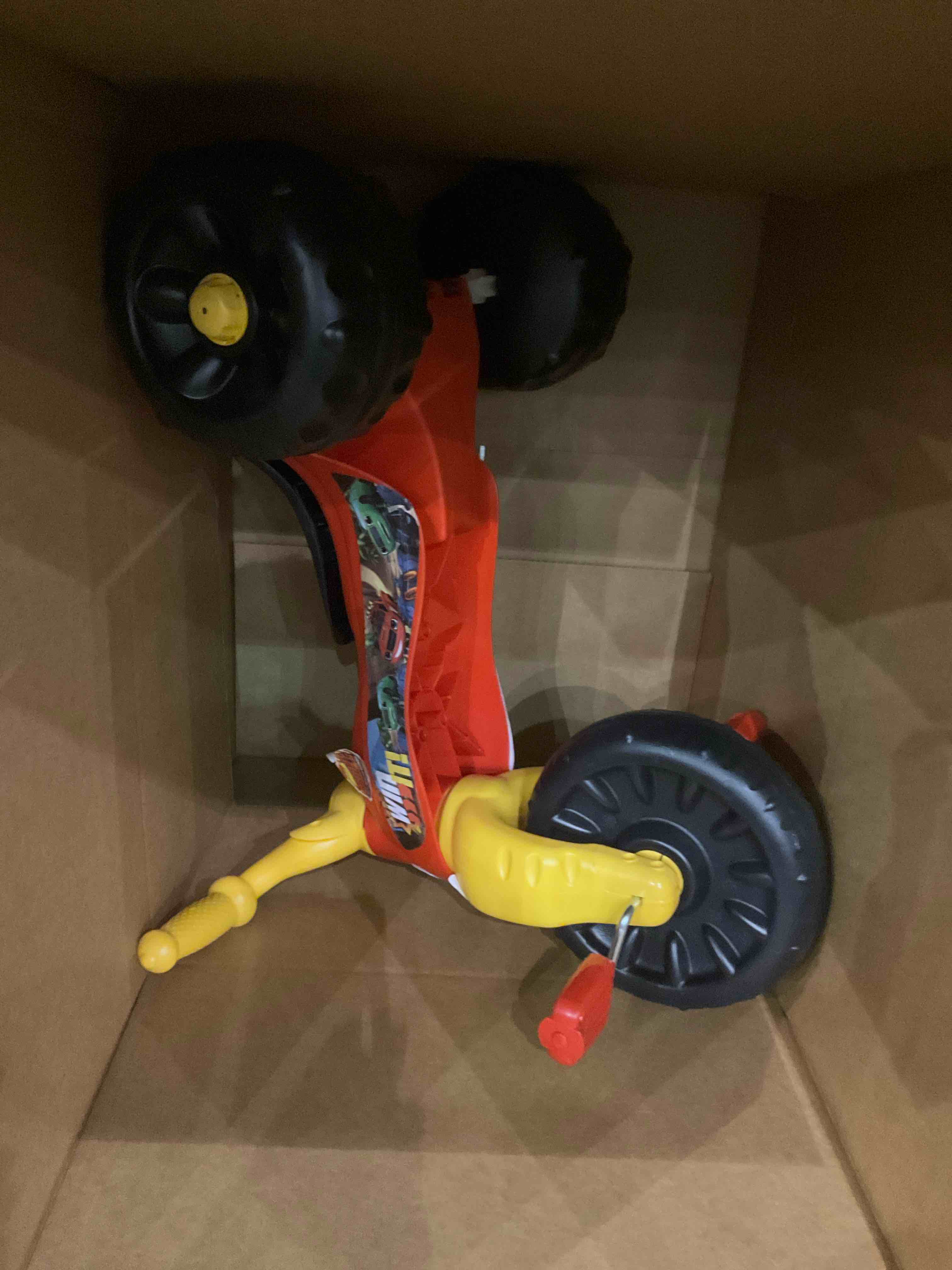 https://s3.amazonaws.com/lotting-images-prod/BargainHunt/EXS01062357_1708345078922.jpeg