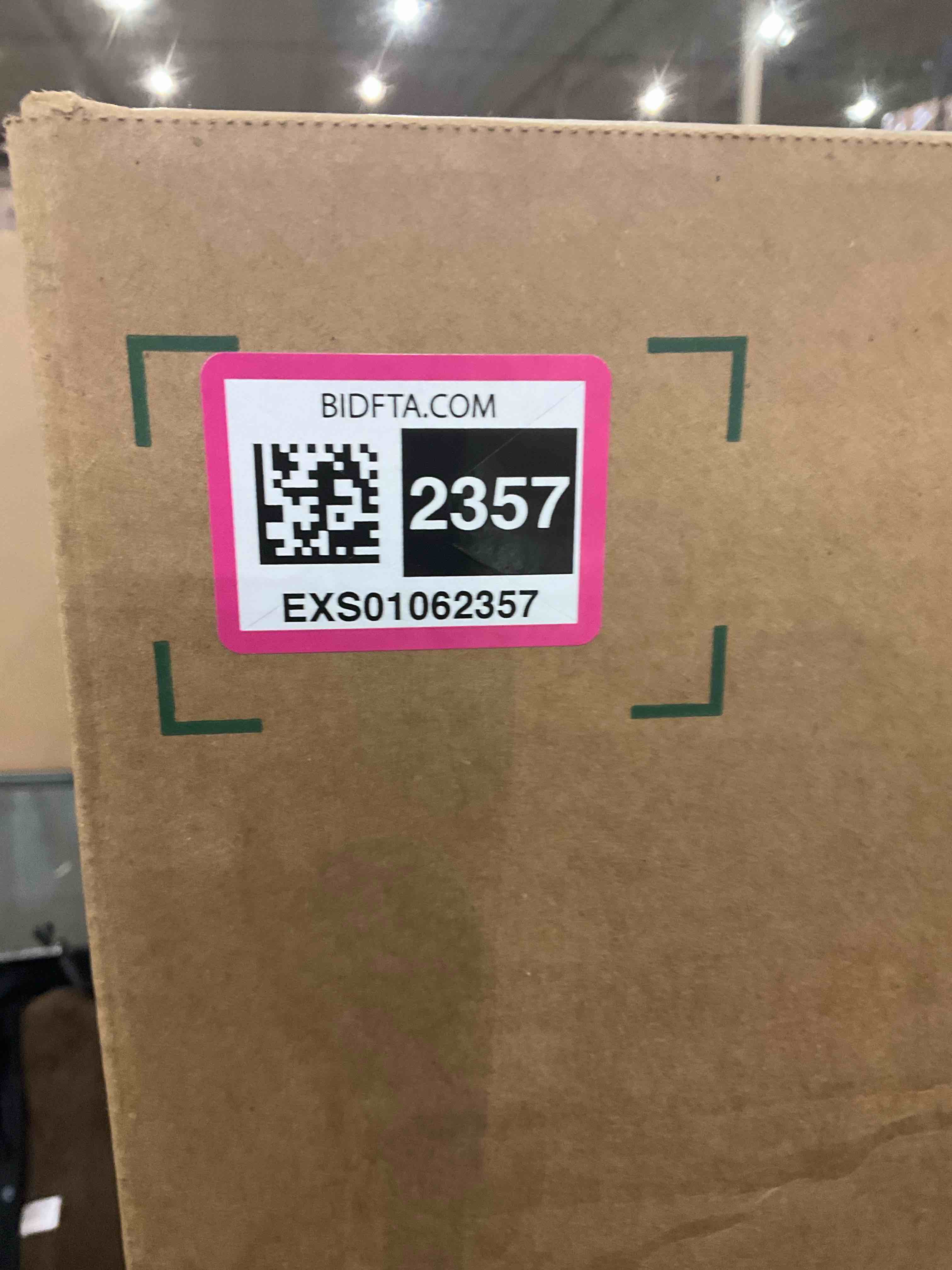 https://s3.amazonaws.com/lotting-images-prod/BargainHunt/EXS01062357_1708345127748.jpeg