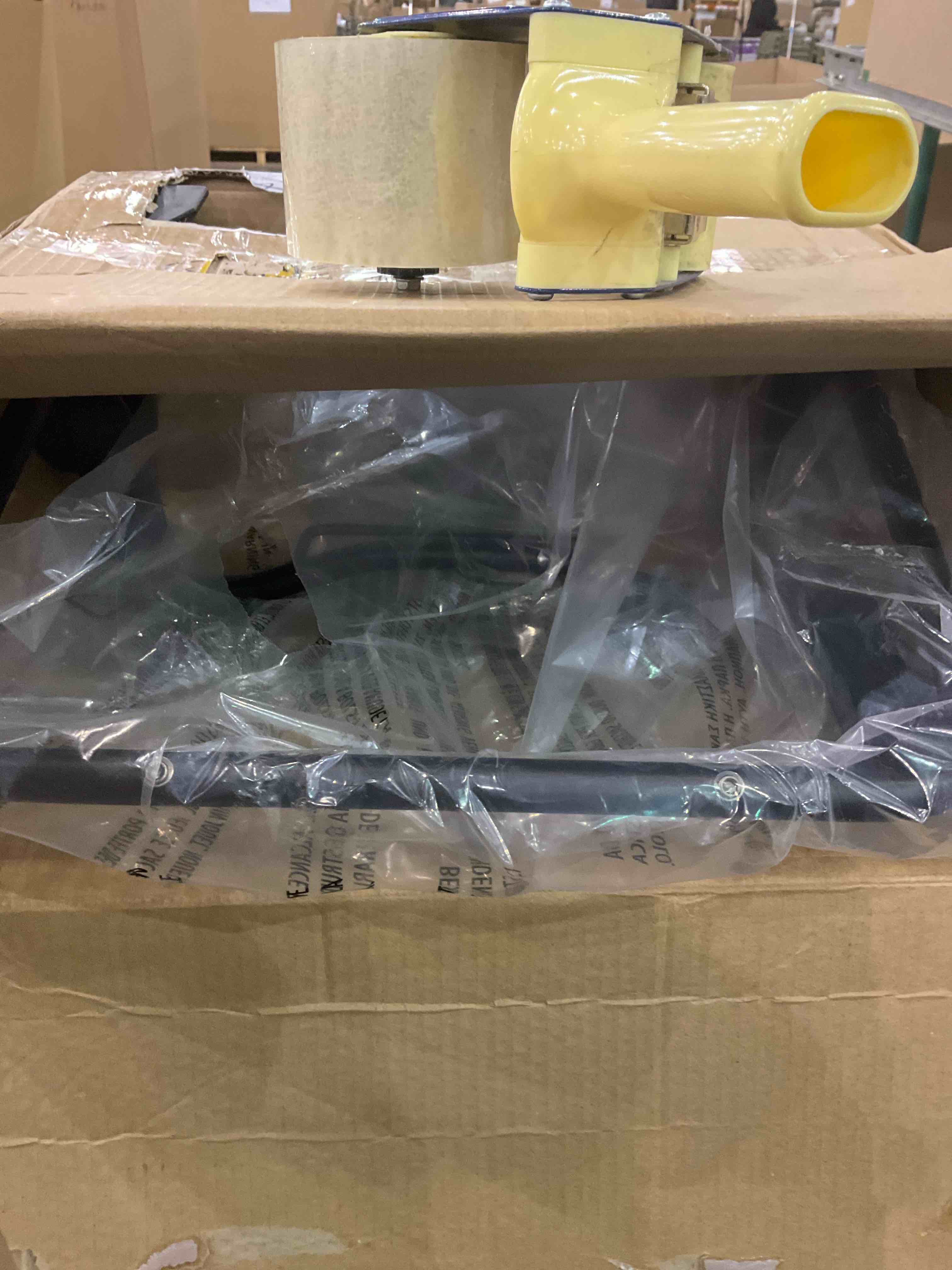https://s3.amazonaws.com/lotting-images-prod/BargainHunt/EXS01062358_1708345321942.jpeg