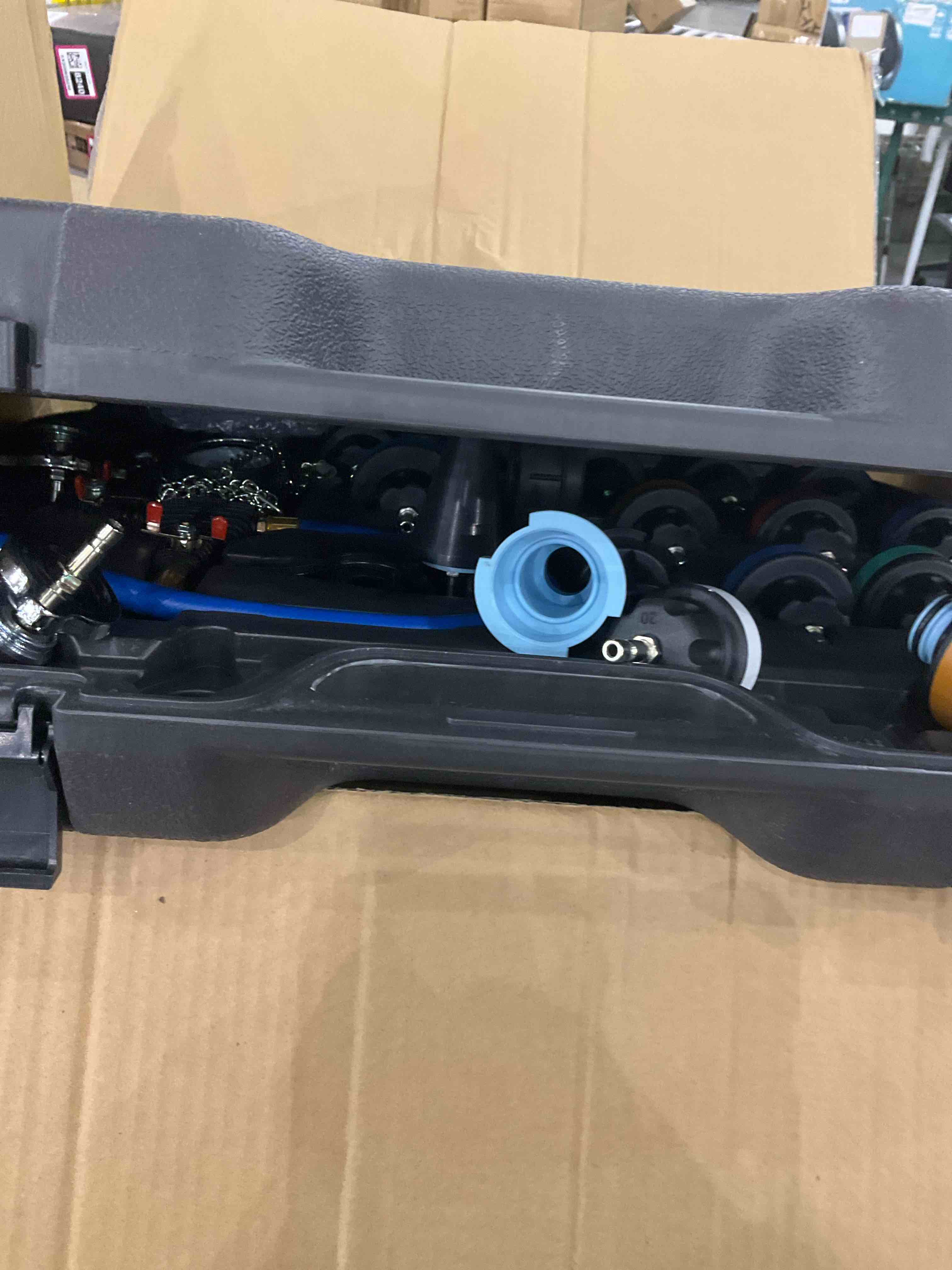 https://s3.amazonaws.com/lotting-images-prod/BargainHunt/EXS01062375_1708347727316.jpeg