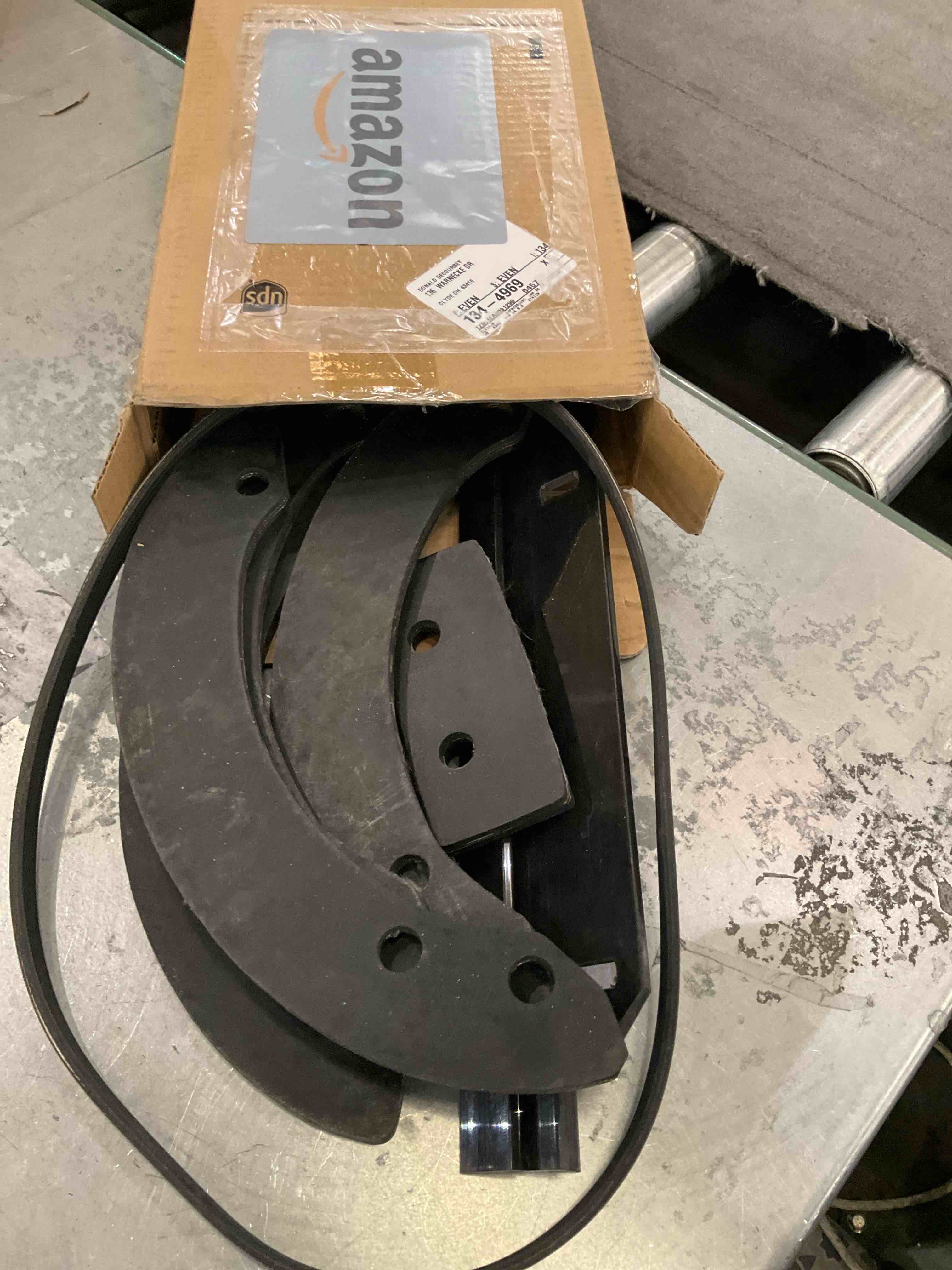 https://s3.amazonaws.com/lotting-images-prod/BargainHunt/EXS01063018_1708446558417.jpeg