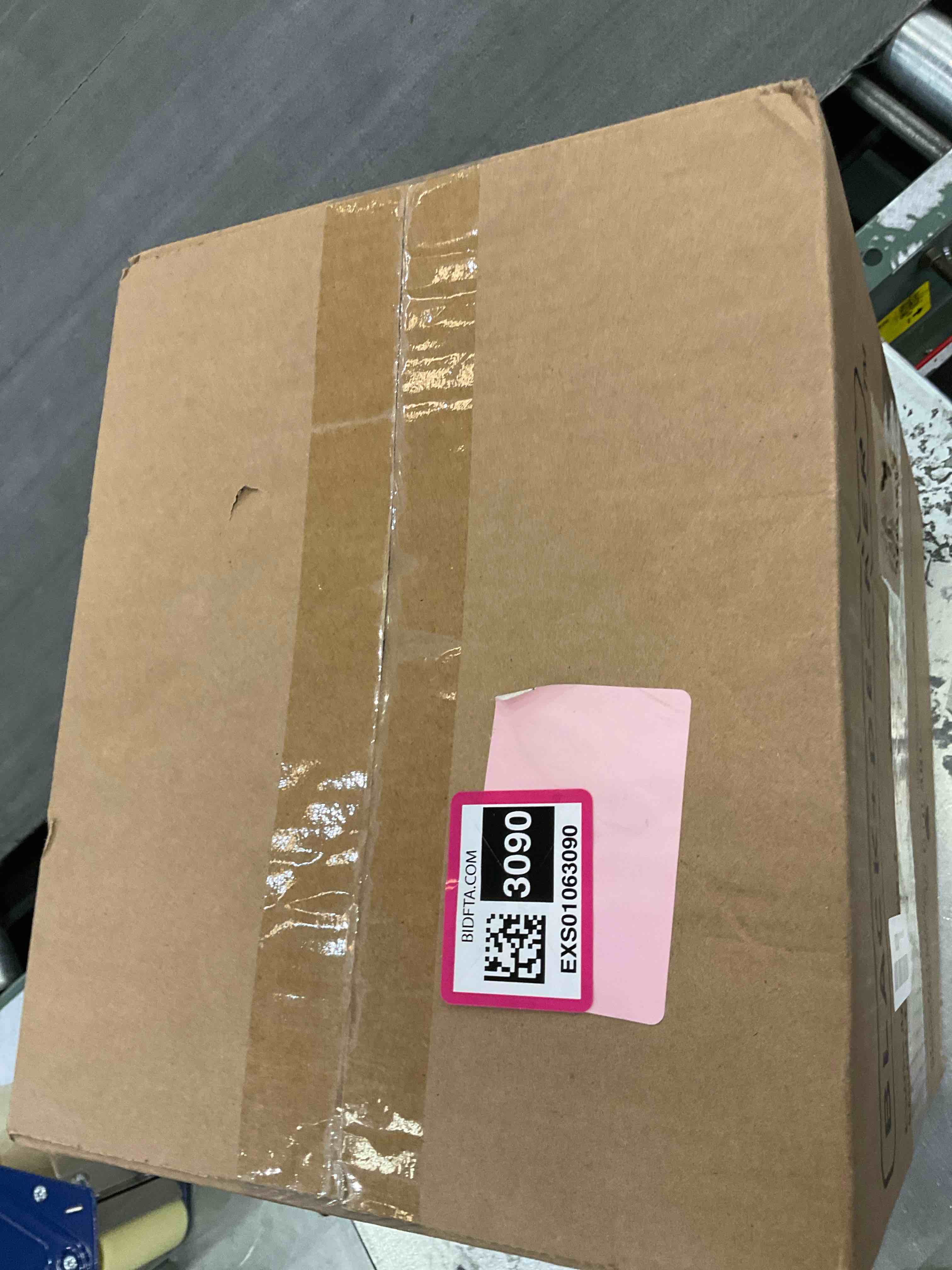 https://s3.amazonaws.com/lotting-images-prod/BargainHunt/EXS01063090_1708456826554.jpeg
