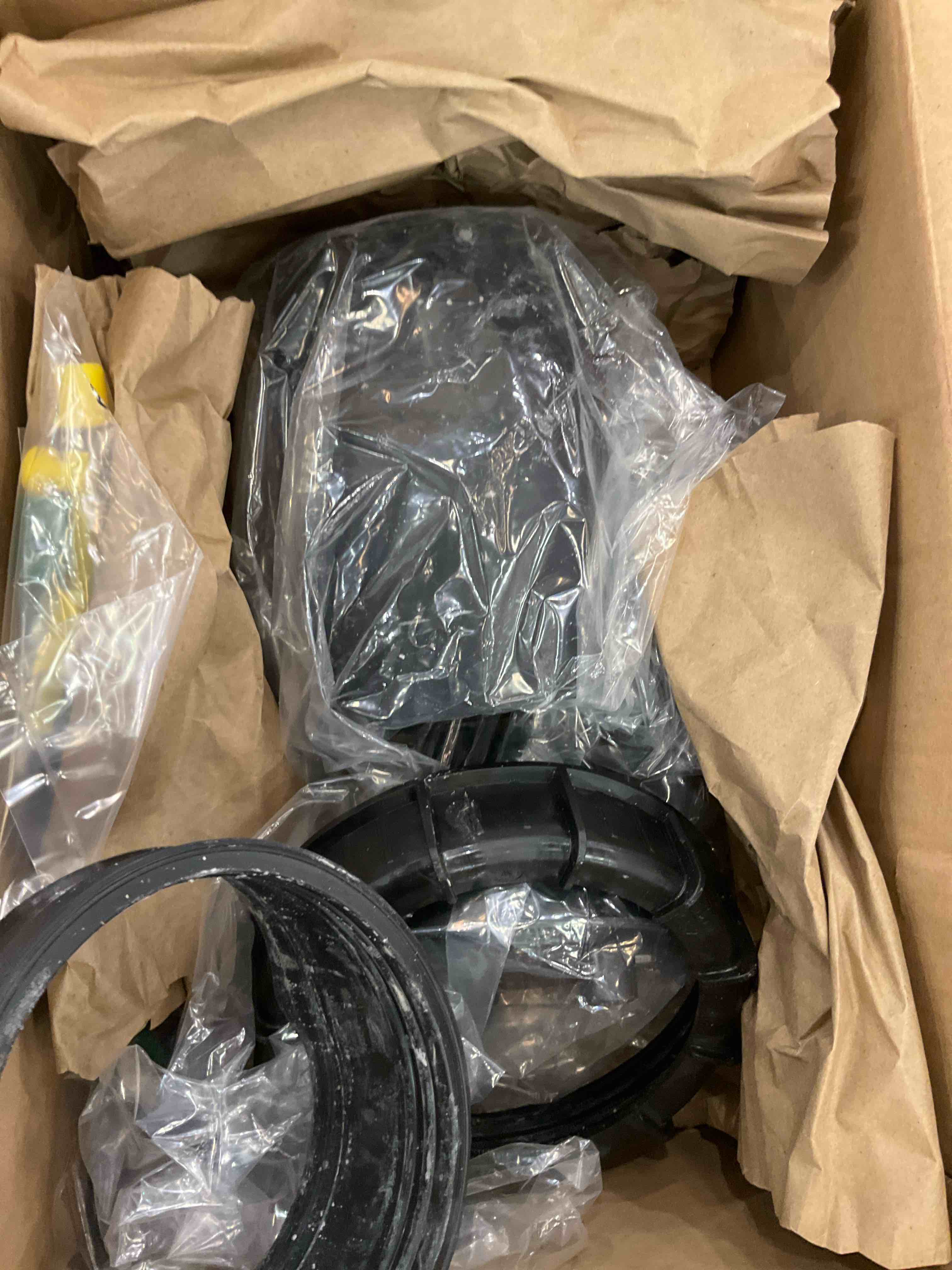 https://s3.amazonaws.com/lotting-images-prod/BargainHunt/EXS01063091_1708456919463.jpeg