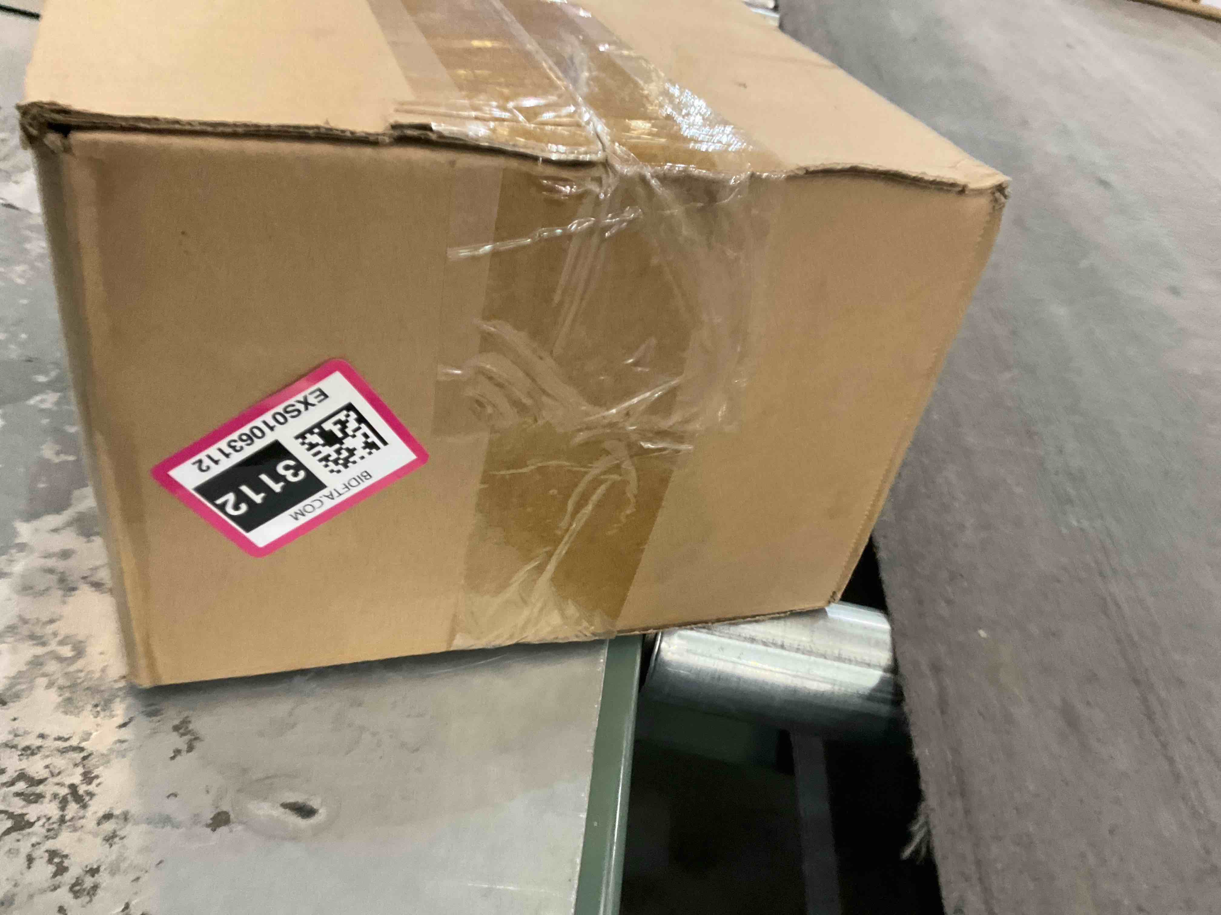https://s3.amazonaws.com/lotting-images-prod/BargainHunt/EXS01063112_1708458717358.jpeg