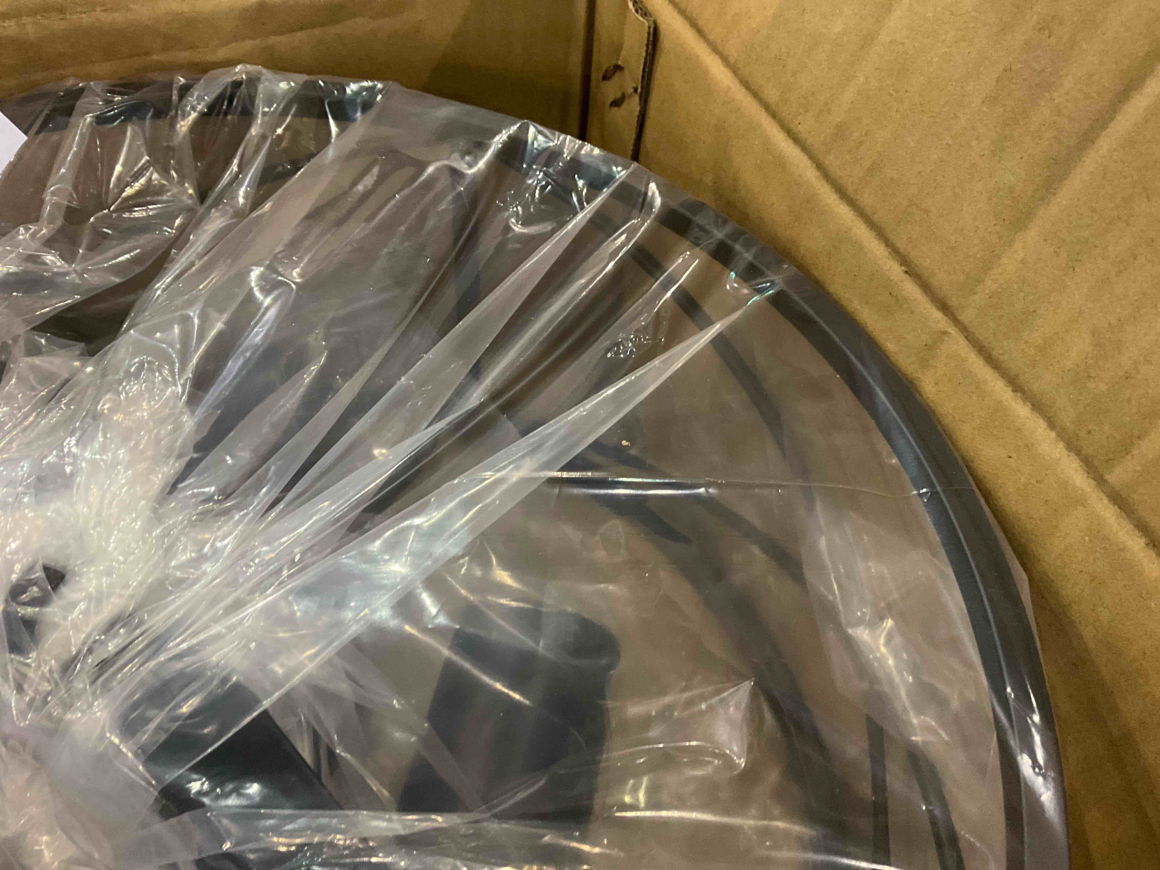 https://s3.amazonaws.com/lotting-images-prod/BargainHunt/EXS01063119_1708519199760.jpeg