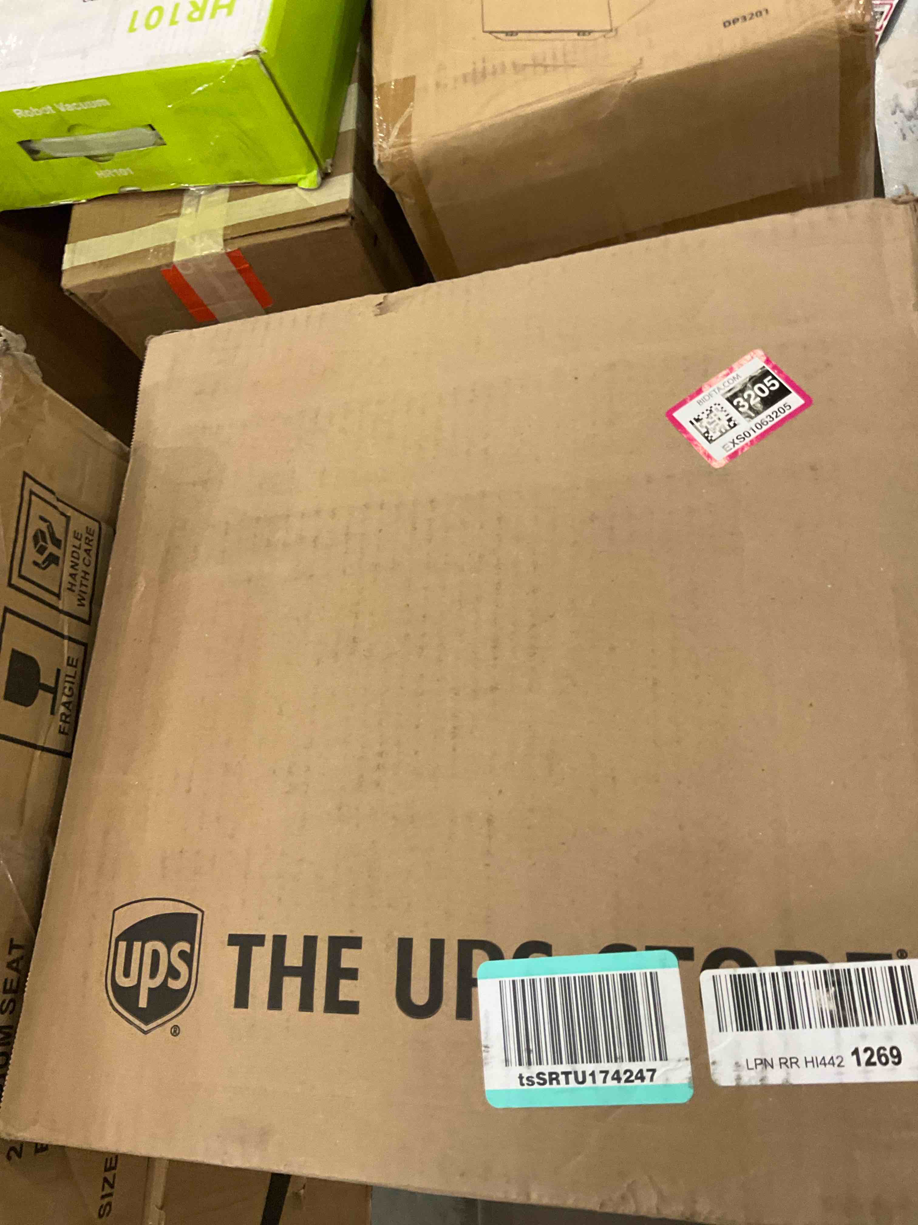 https://s3.amazonaws.com/lotting-images-prod/BargainHunt/EXS01063205_1708531442204.jpeg