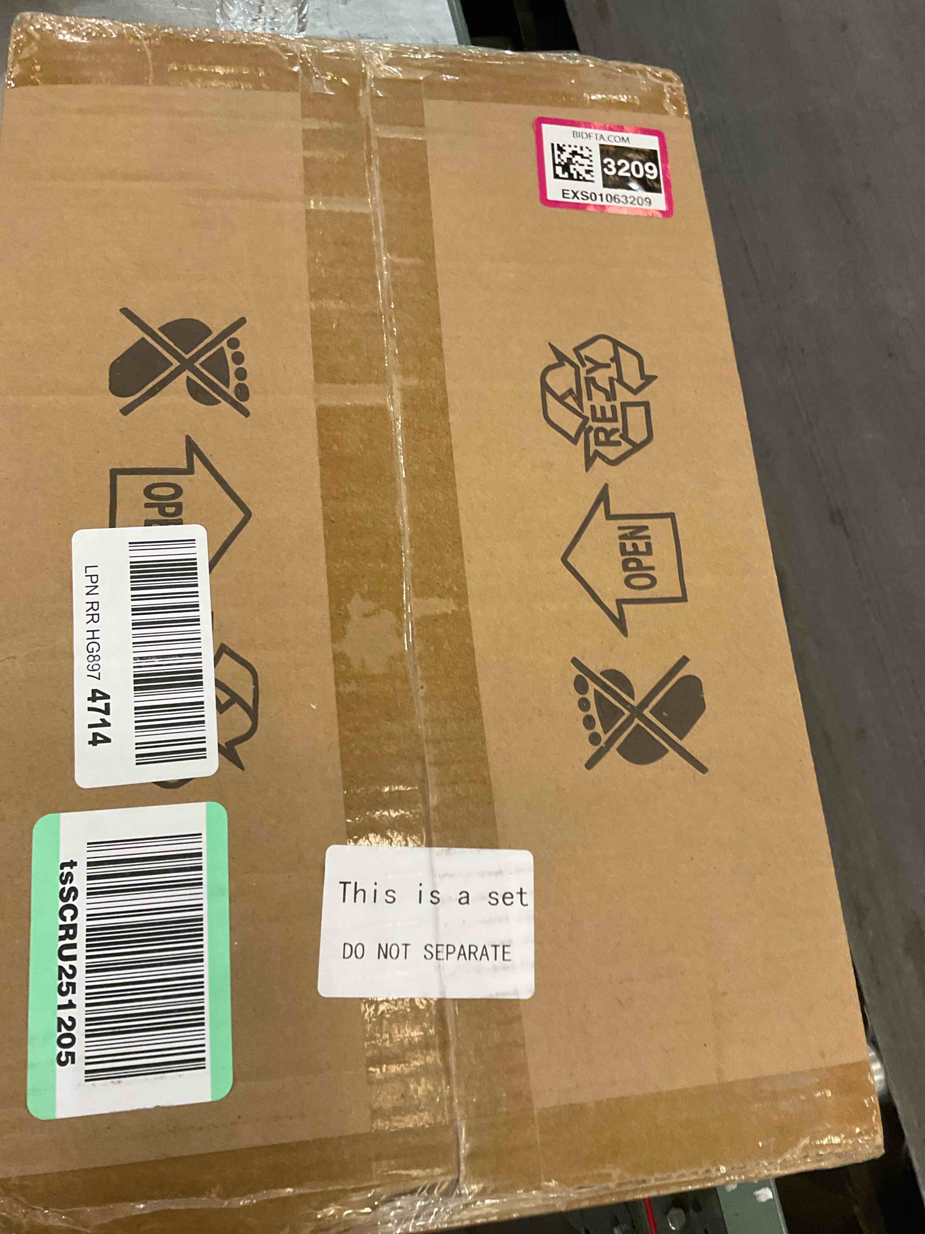 https://s3.amazonaws.com/lotting-images-prod/BargainHunt/EXS01063209_1708532130155.jpeg