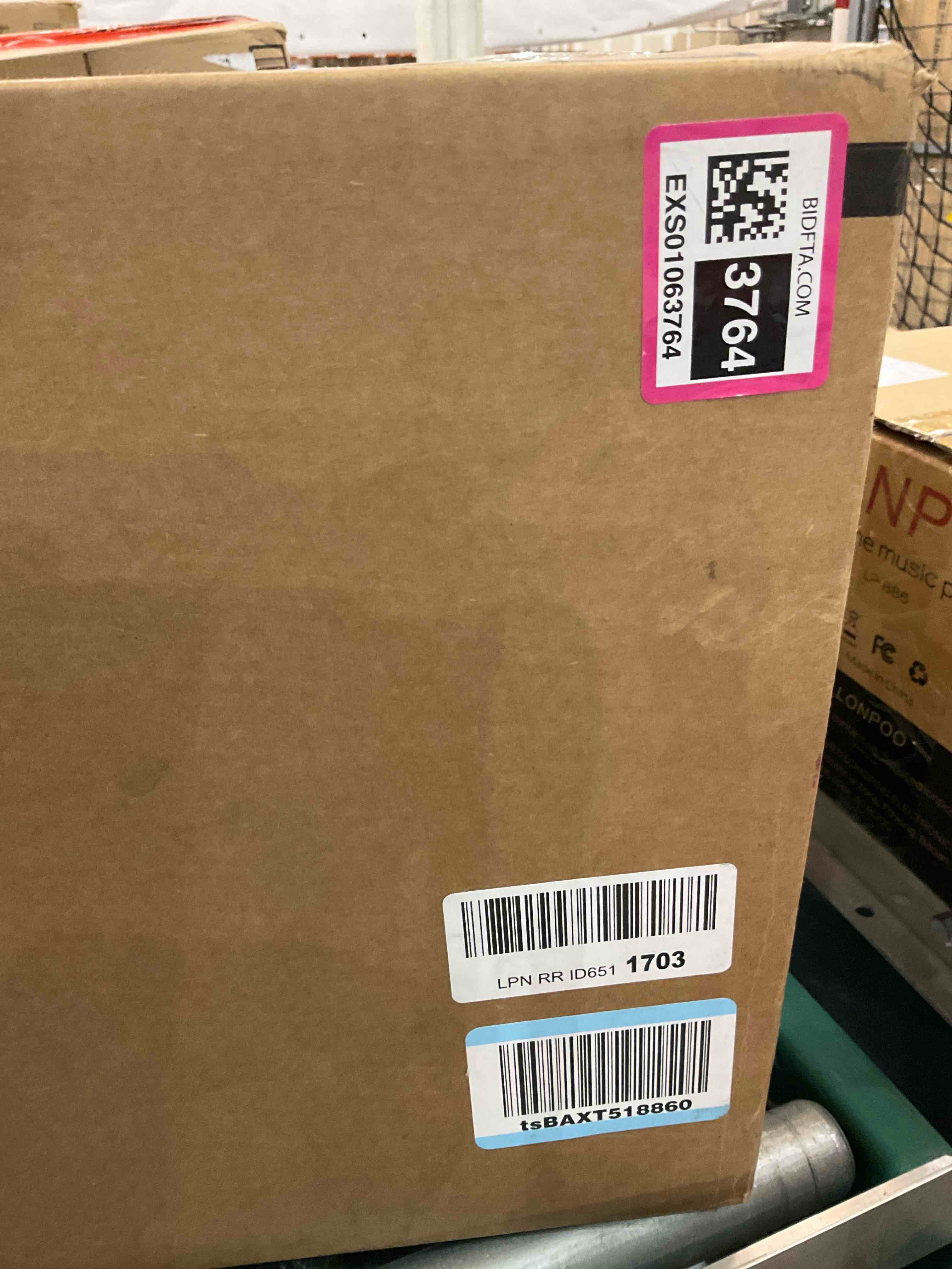 https://s3.amazonaws.com/lotting-images-prod/BargainHunt/EXS01063764_1709222262558.jpeg