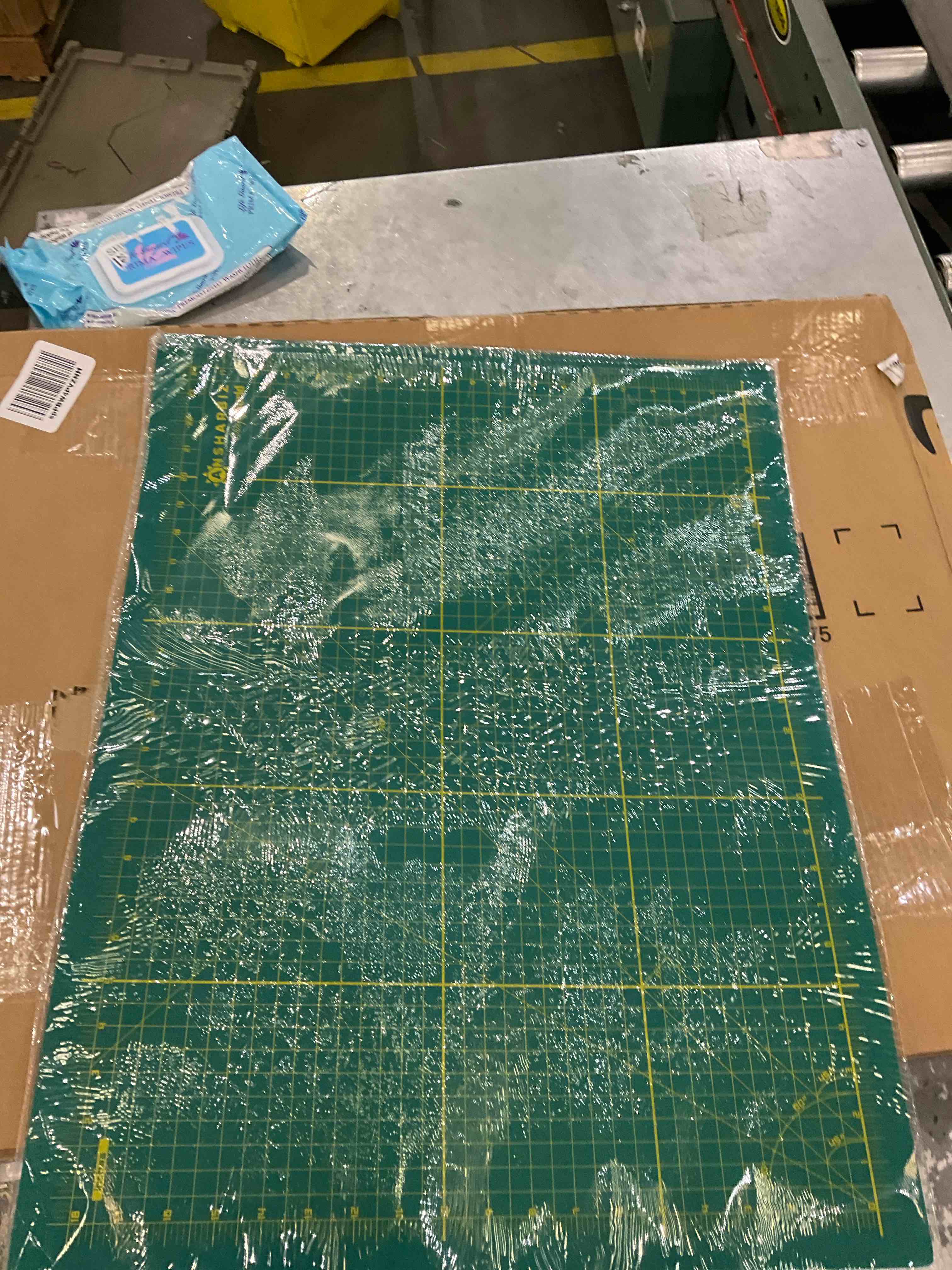 https://s3.amazonaws.com/lotting-images-prod/BargainHunt/EXS01063790_1708009814060.jpeg