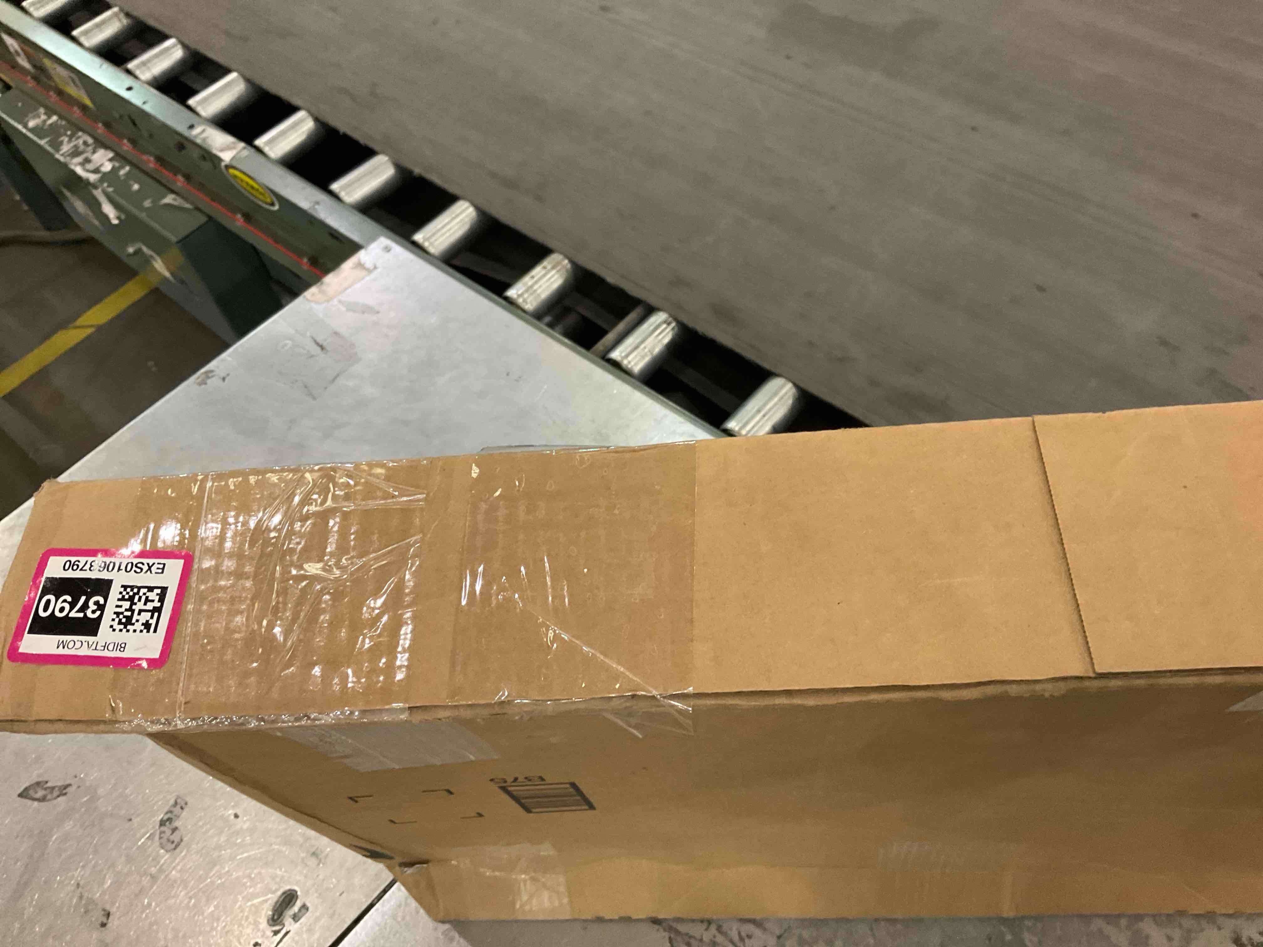 https://s3.amazonaws.com/lotting-images-prod/BargainHunt/EXS01063790_1708009835184.jpeg