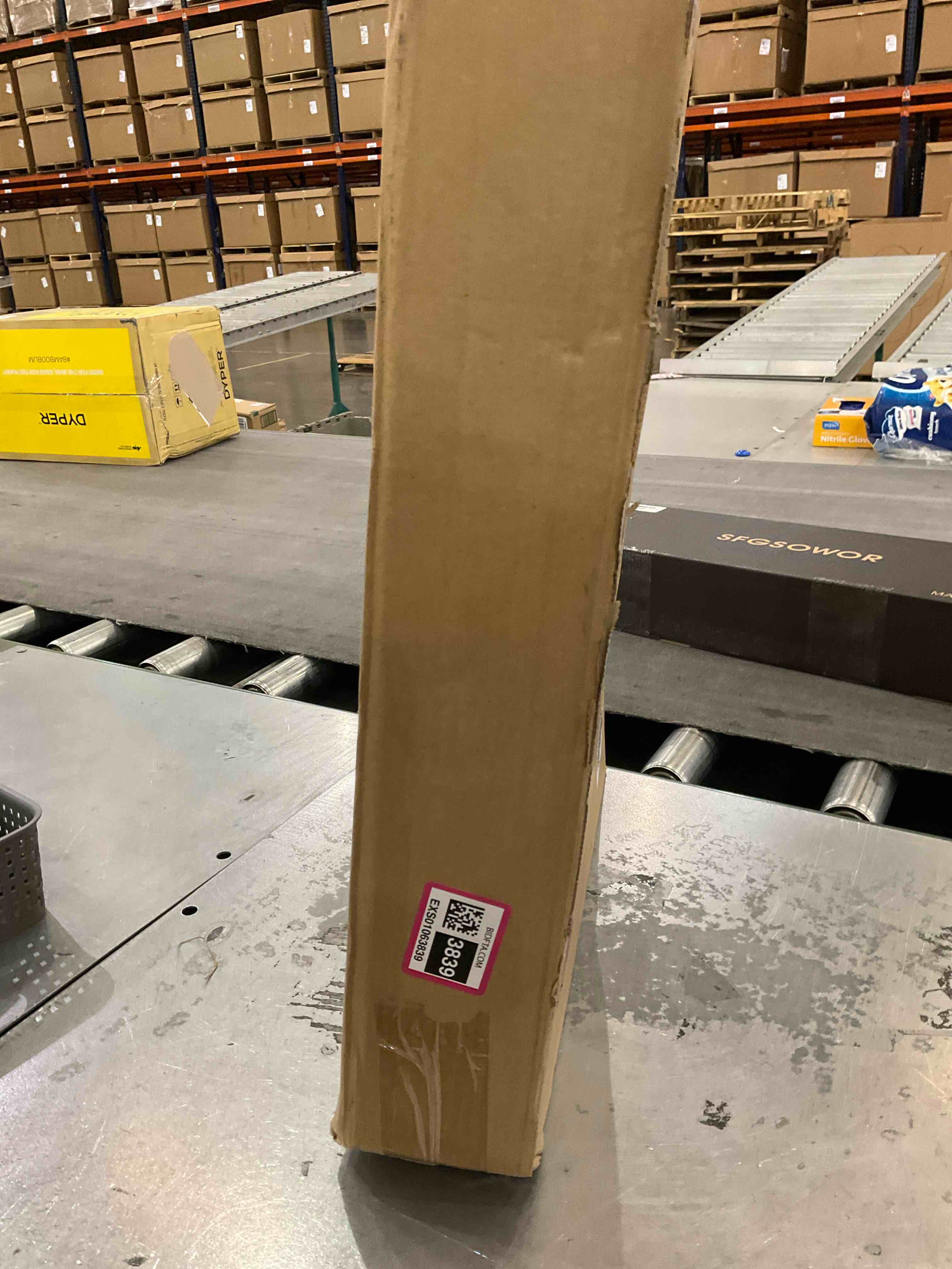 https://s3.amazonaws.com/lotting-images-prod/BargainHunt/EXS01063839_1708025354937.jpeg