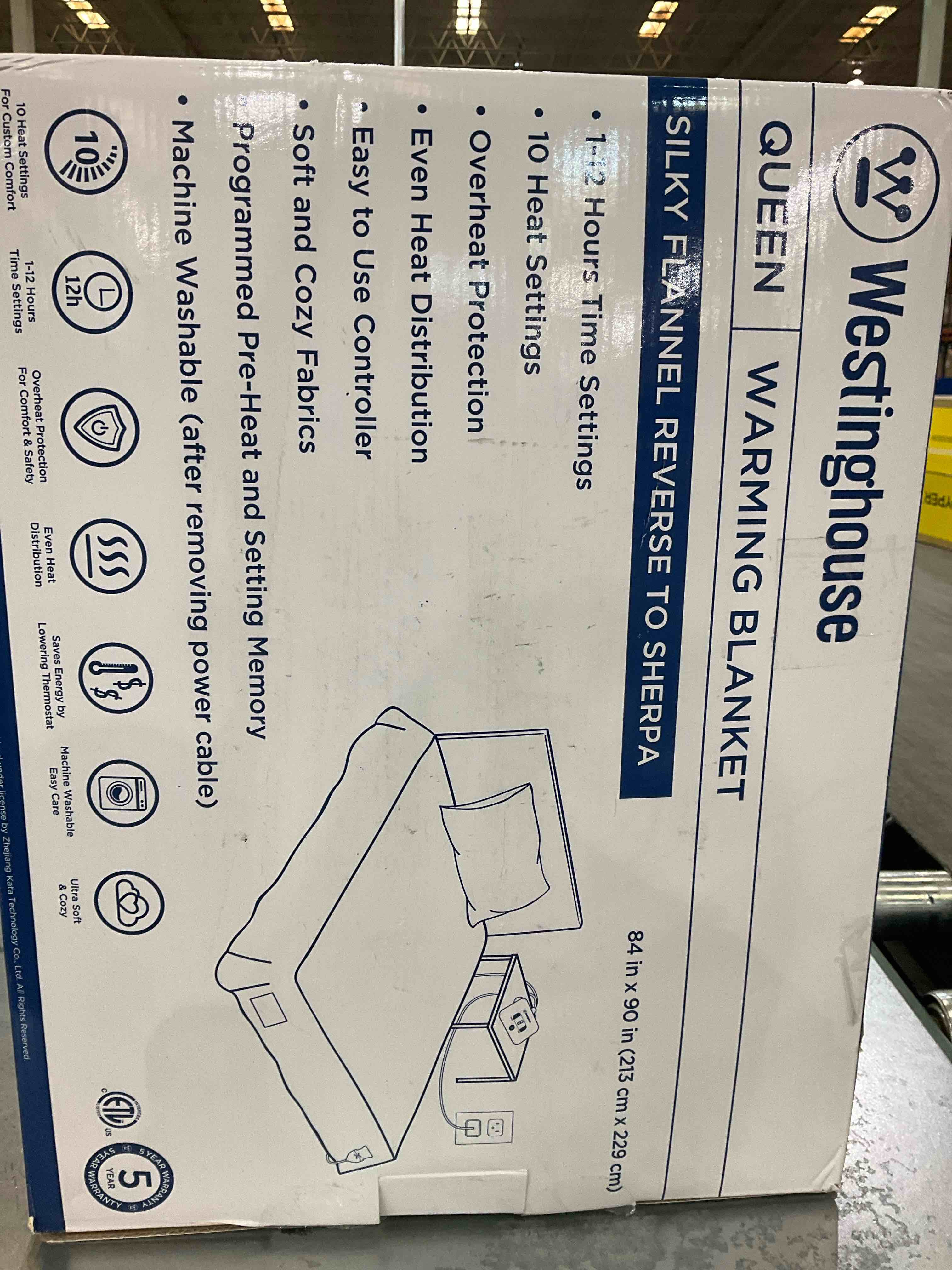 https://s3.amazonaws.com/lotting-images-prod/BargainHunt/EXS01063844_1708025547407.jpeg