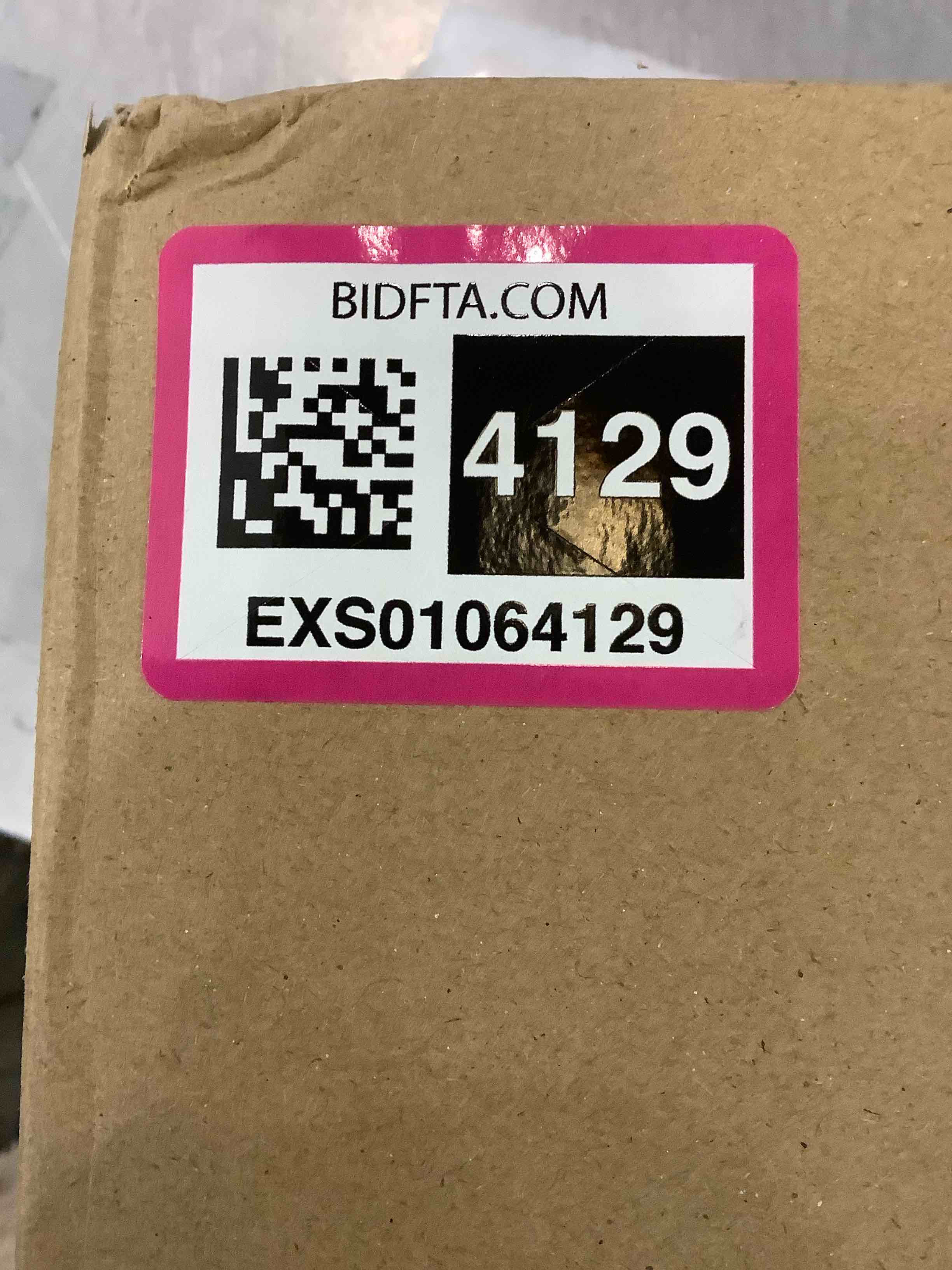 https://s3.amazonaws.com/lotting-images-prod/BargainHunt/EXS01064129_1707235834665.jpeg