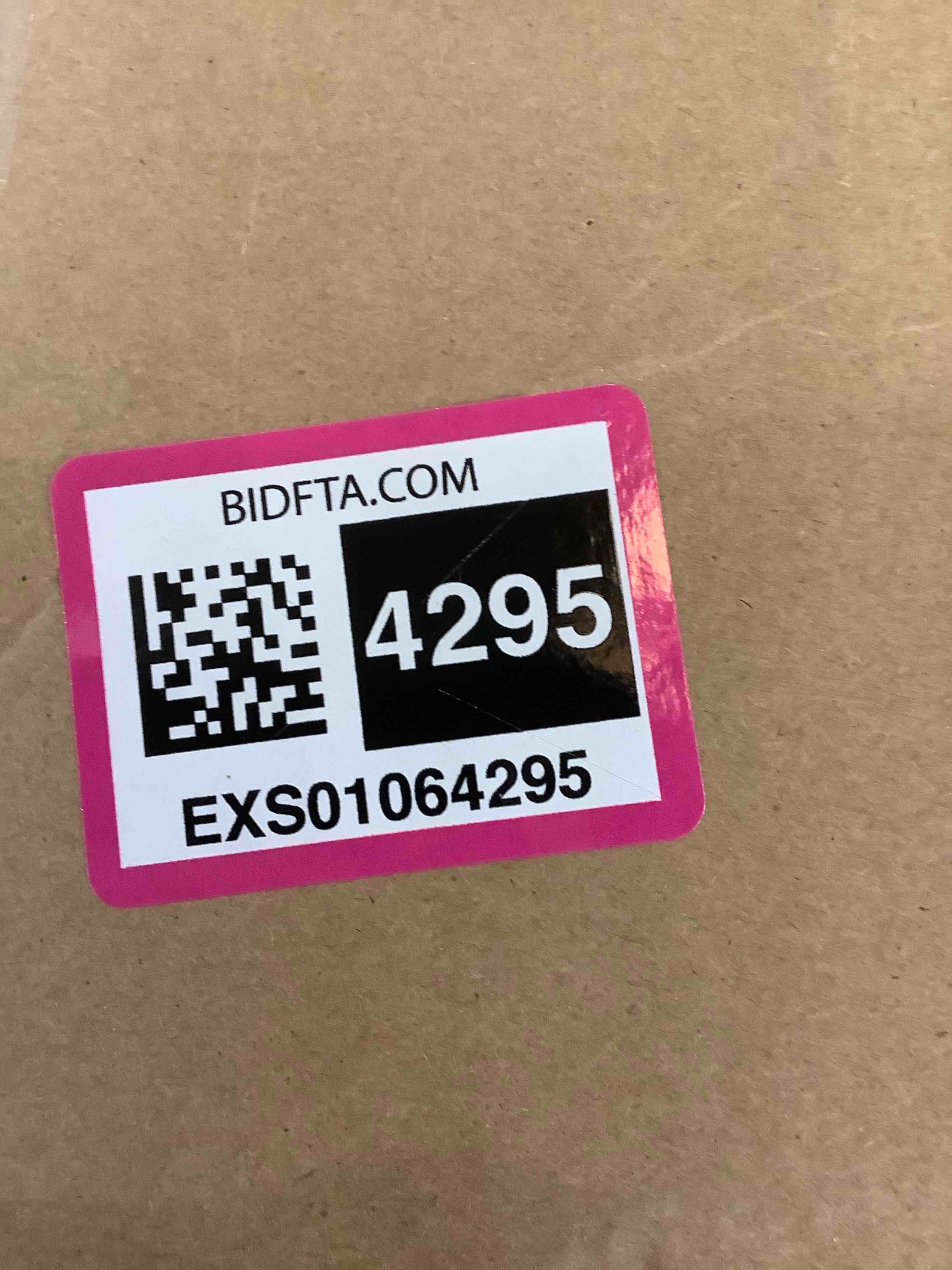 https://s3.amazonaws.com/lotting-images-prod/BargainHunt/EXS01064295_1707323638812.jpeg