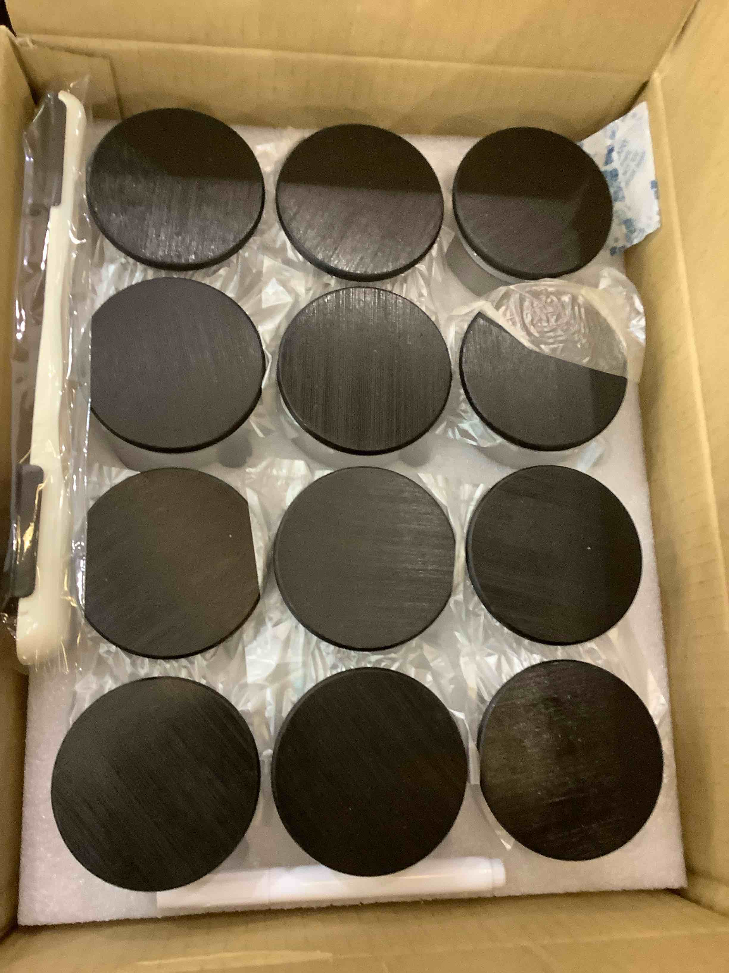https://s3.amazonaws.com/lotting-images-prod/BargainHunt/EXS01064296_1707323809953.jpeg