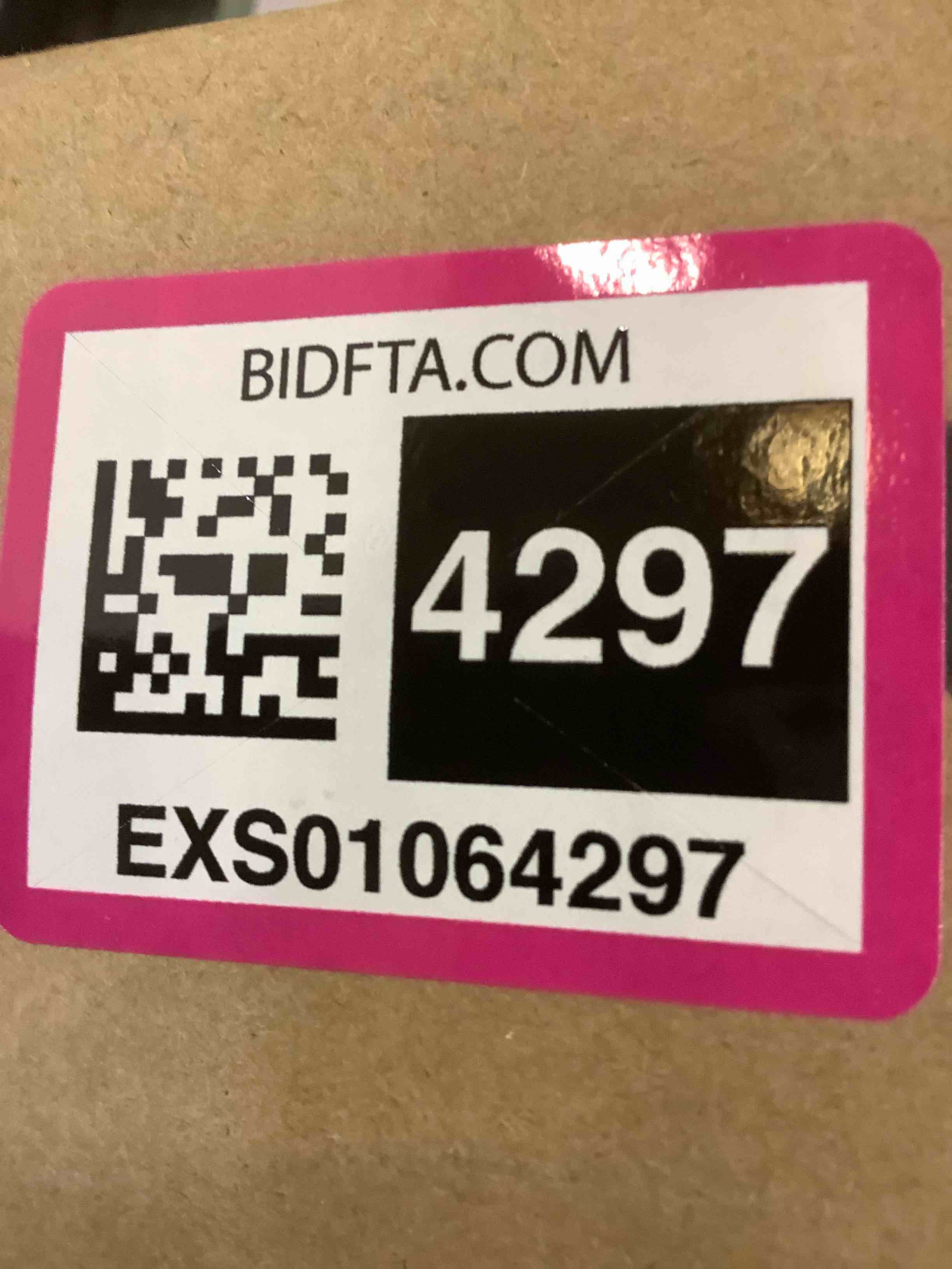 https://s3.amazonaws.com/lotting-images-prod/BargainHunt/EXS01064297_1707323895041.jpeg
