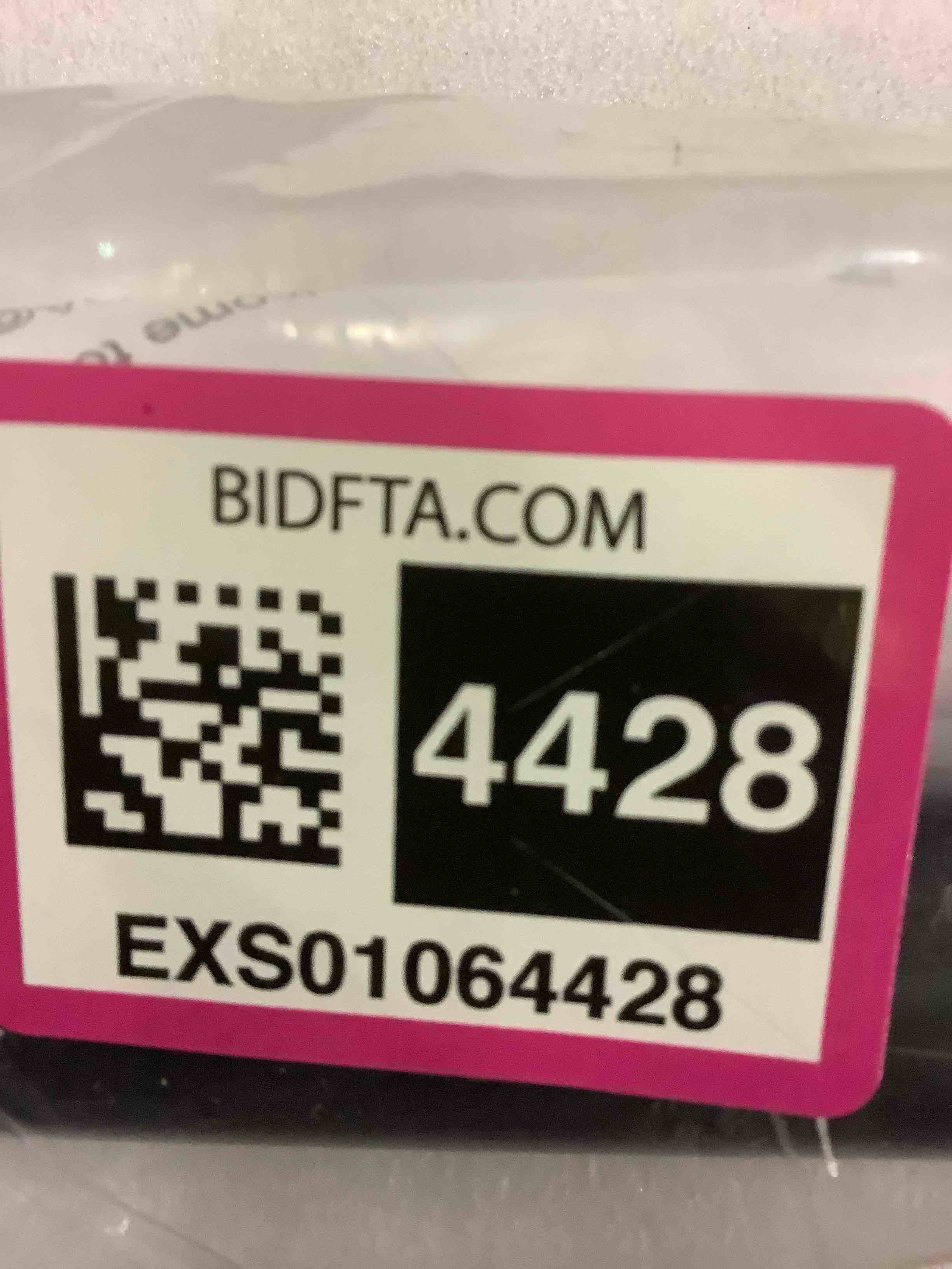 https://s3.amazonaws.com/lotting-images-prod/BargainHunt/EXS01064428_1707402470711.jpeg