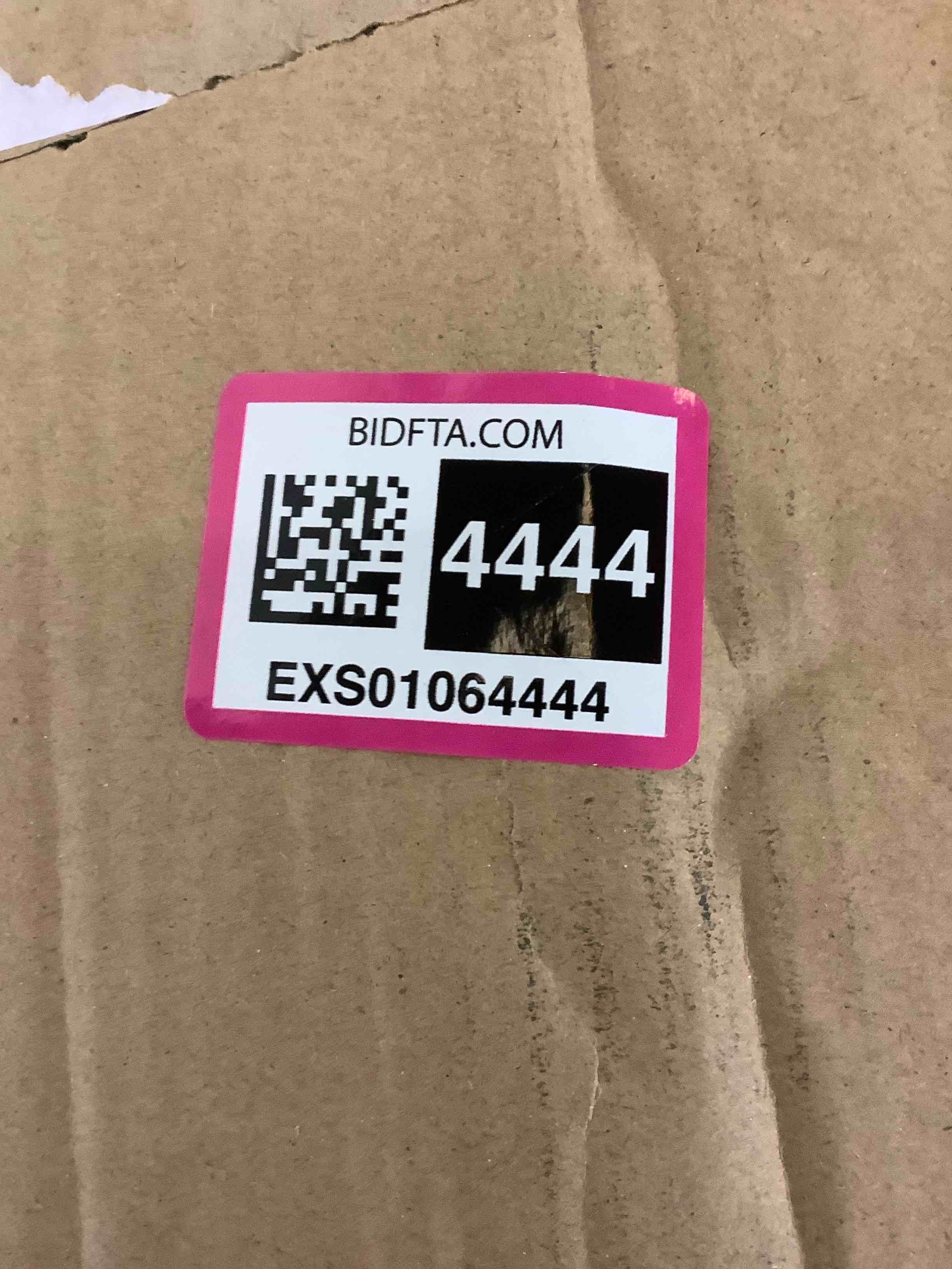 https://s3.amazonaws.com/lotting-images-prod/BargainHunt/EXS01064444_1707404128546.jpeg