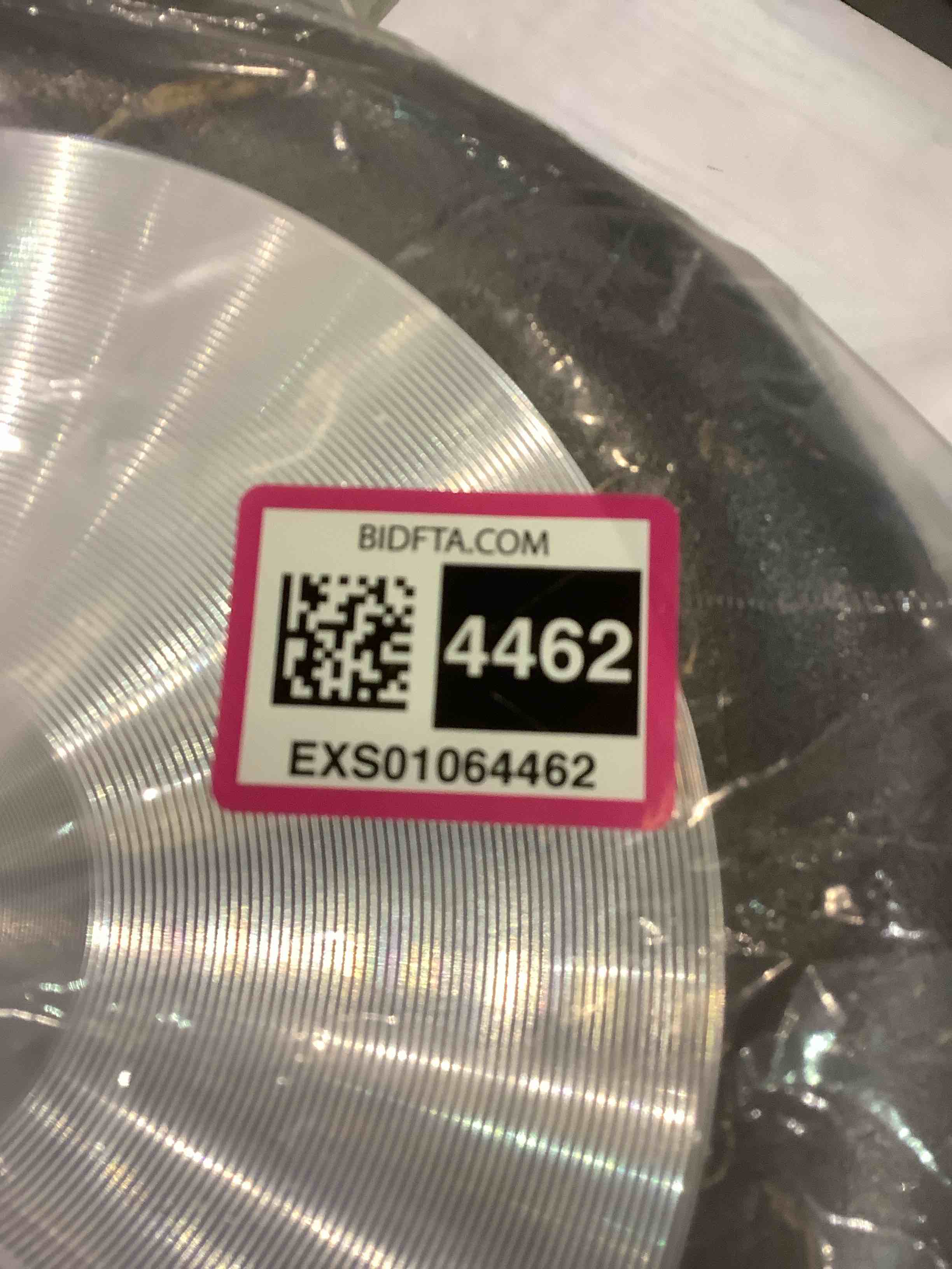 https://s3.amazonaws.com/lotting-images-prod/BargainHunt/EXS01064462_1707406754641.jpeg