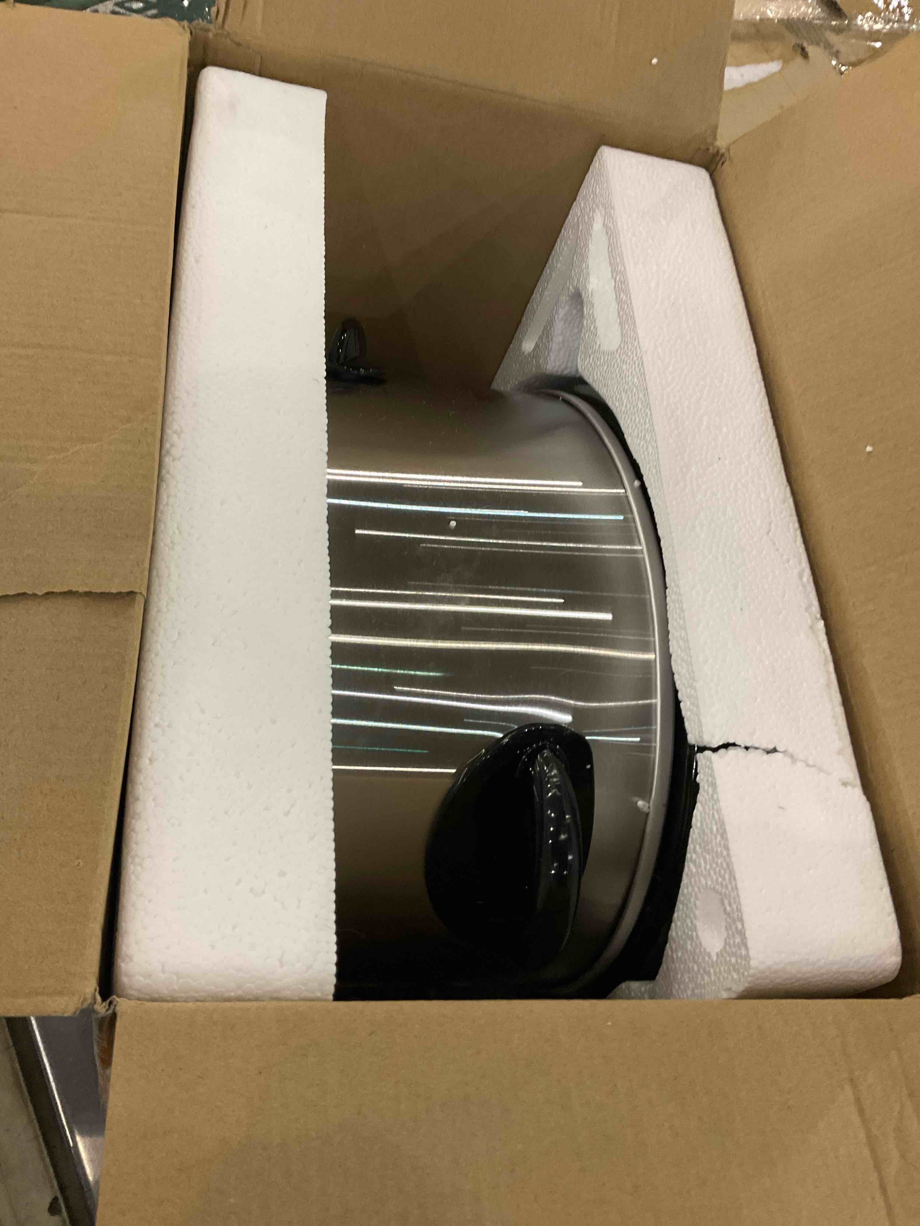 https://s3.amazonaws.com/lotting-images-prod/BargainHunt/EXS01065574_1706703172684.jpeg