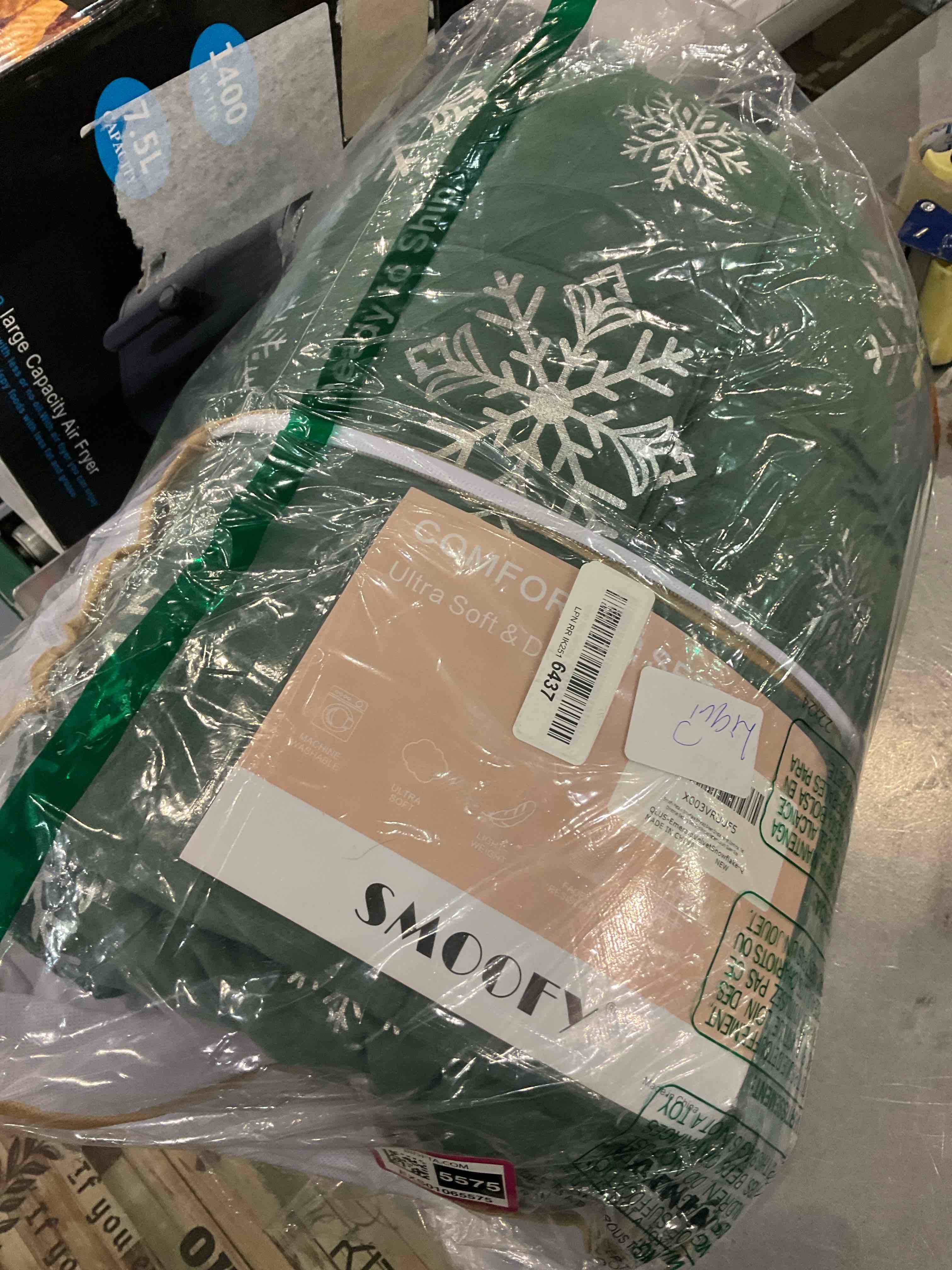 https://s3.amazonaws.com/lotting-images-prod/BargainHunt/EXS01065575_1706703376828.jpeg