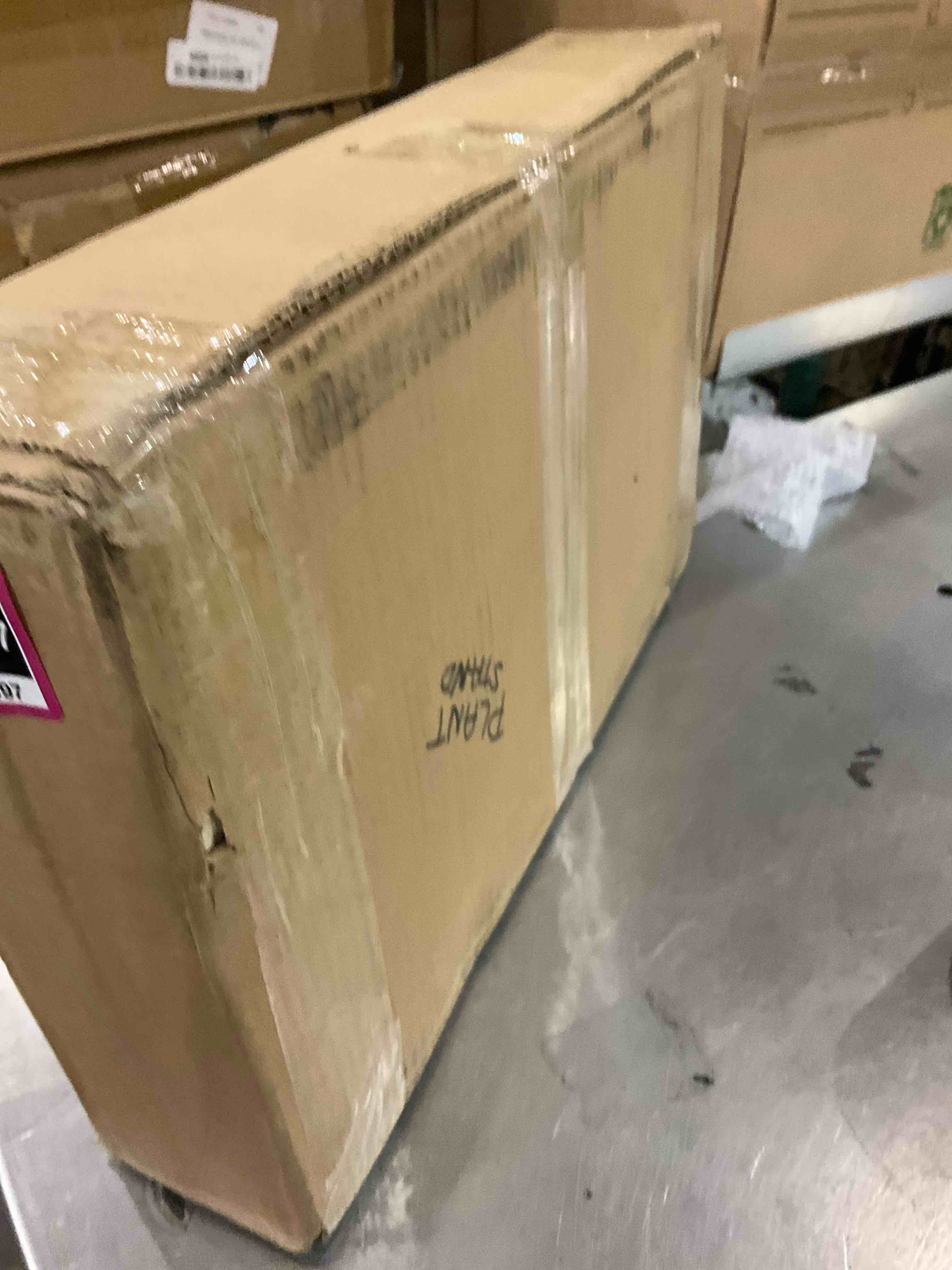 https://s3.amazonaws.com/lotting-images-prod/BargainHunt/EXS01065597_1706706296302.jpeg