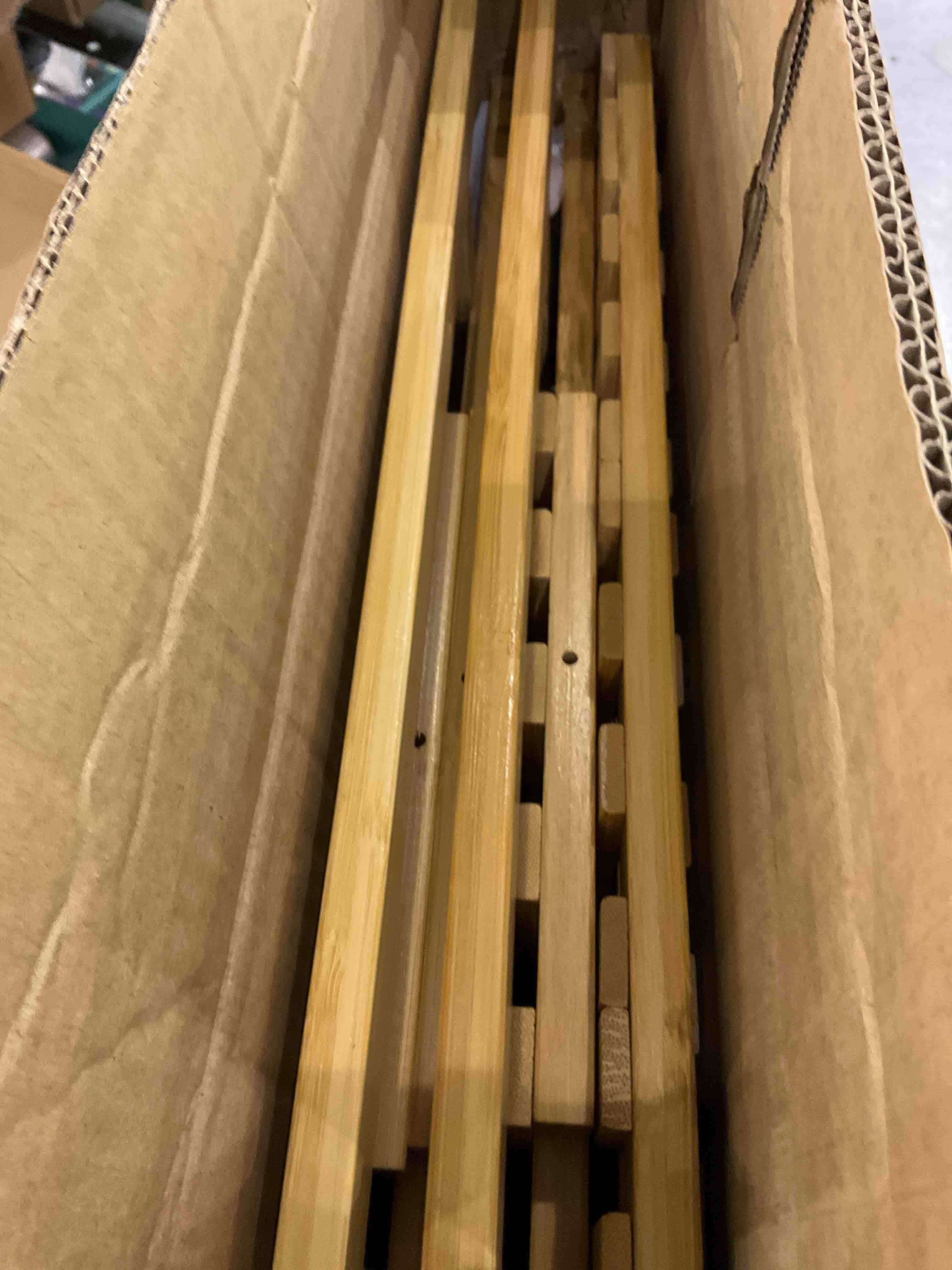 https://s3.amazonaws.com/lotting-images-prod/BargainHunt/EXS01065597_1706706316311.jpeg