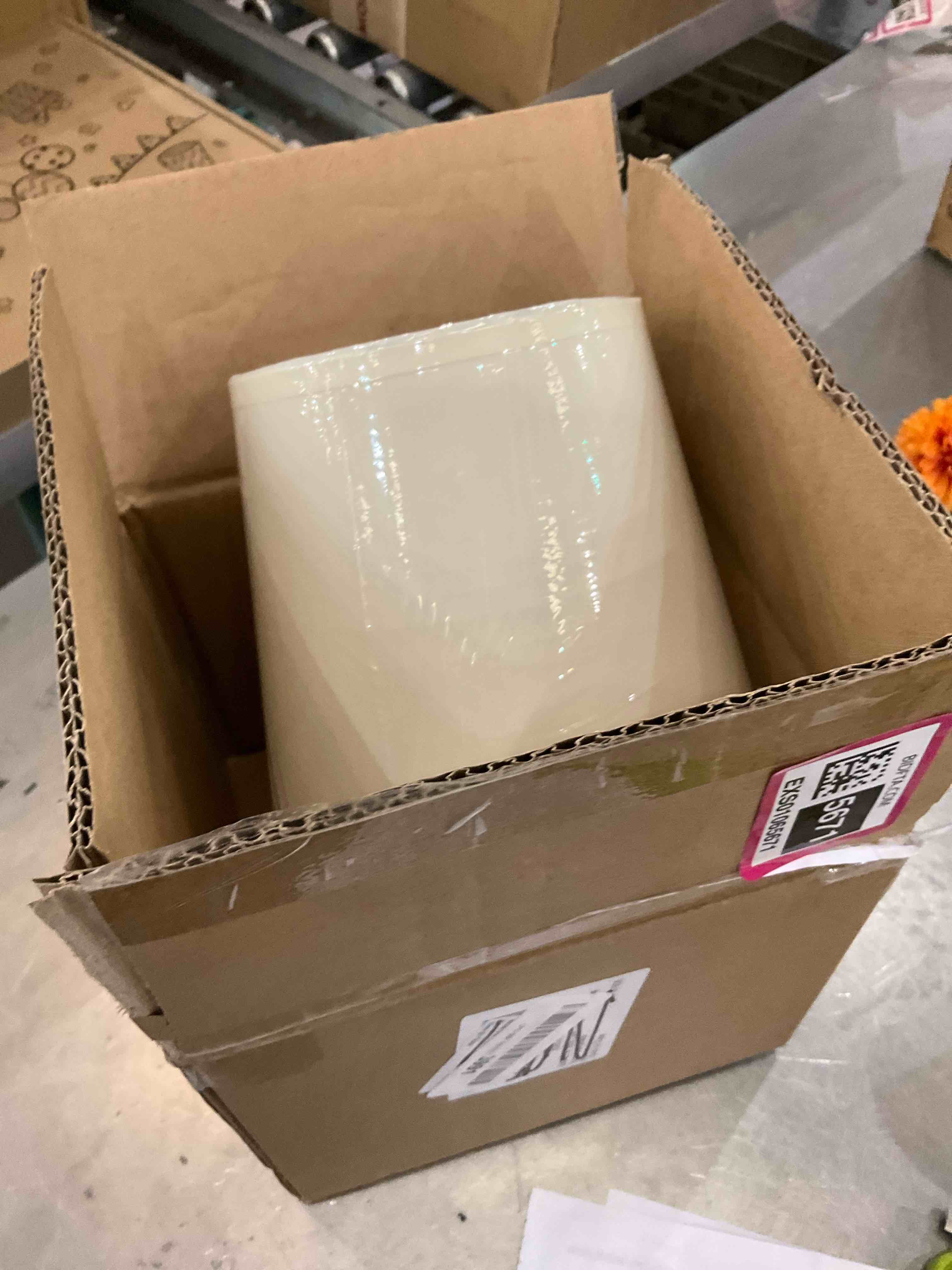 https://s3.amazonaws.com/lotting-images-prod/BargainHunt/EXS01065671_1706717008841.jpeg