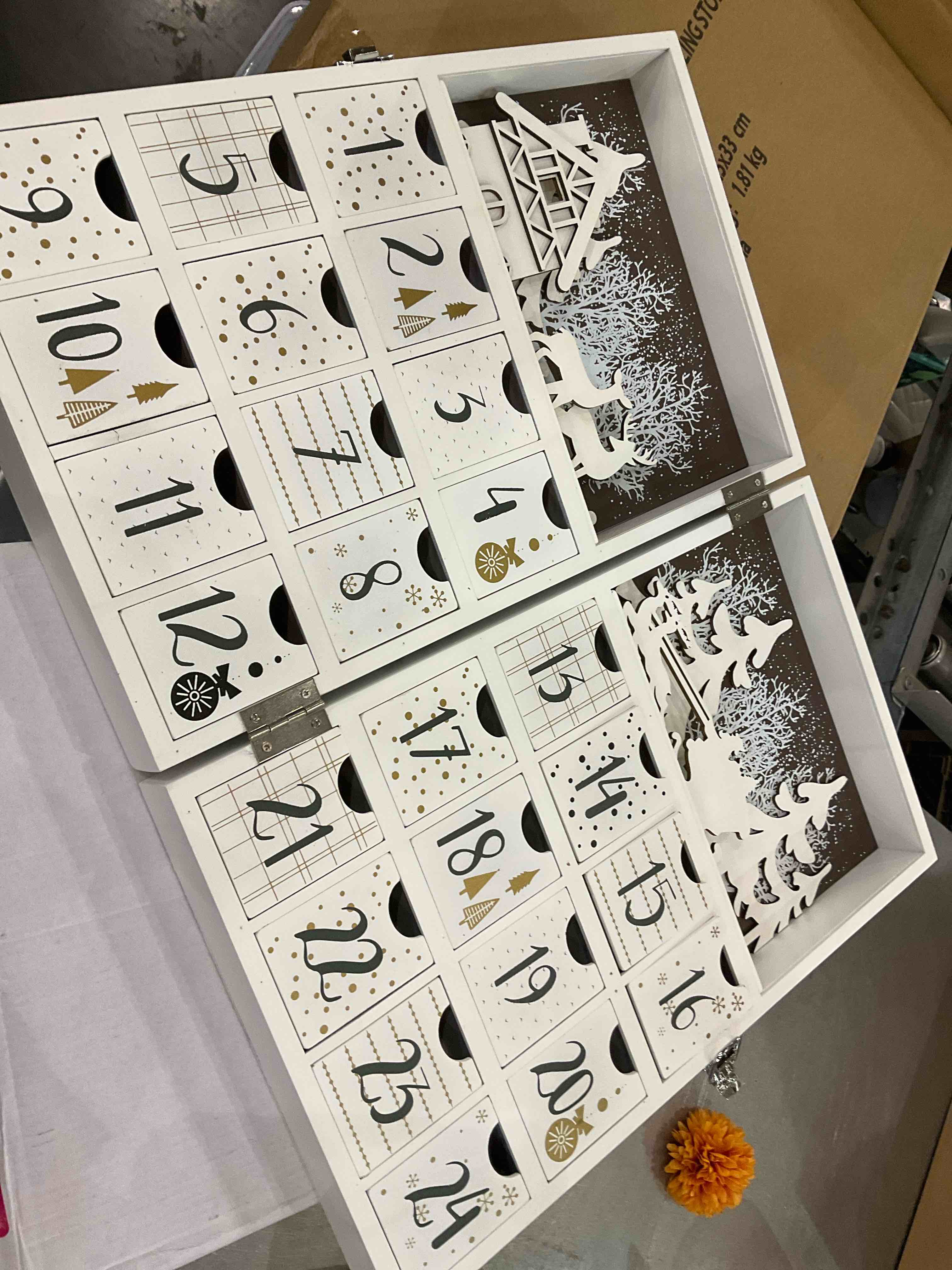https://s3.amazonaws.com/lotting-images-prod/BargainHunt/EXS01065802_1706797389209.jpeg