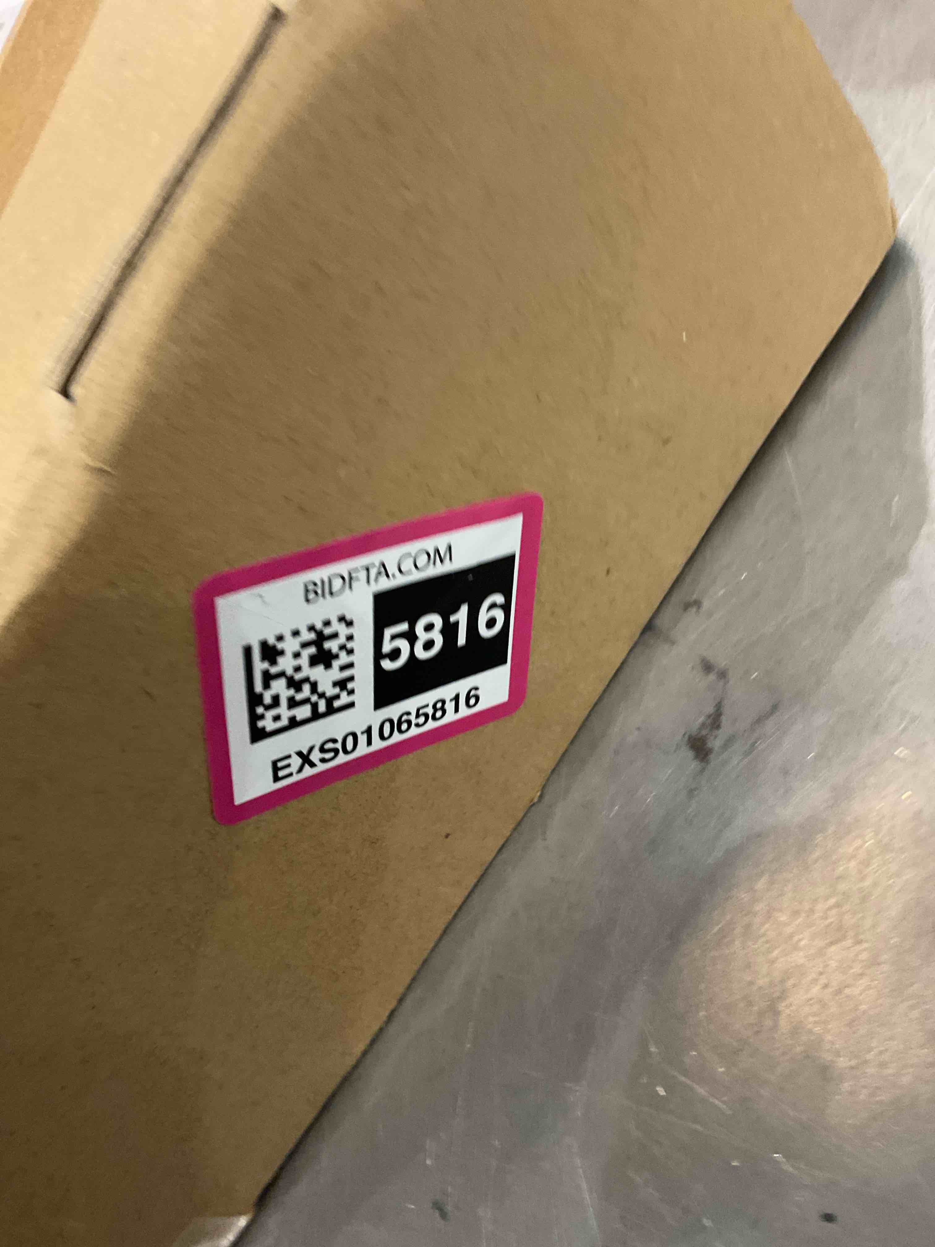 https://s3.amazonaws.com/lotting-images-prod/BargainHunt/EXS01065816_1706799640853.jpeg