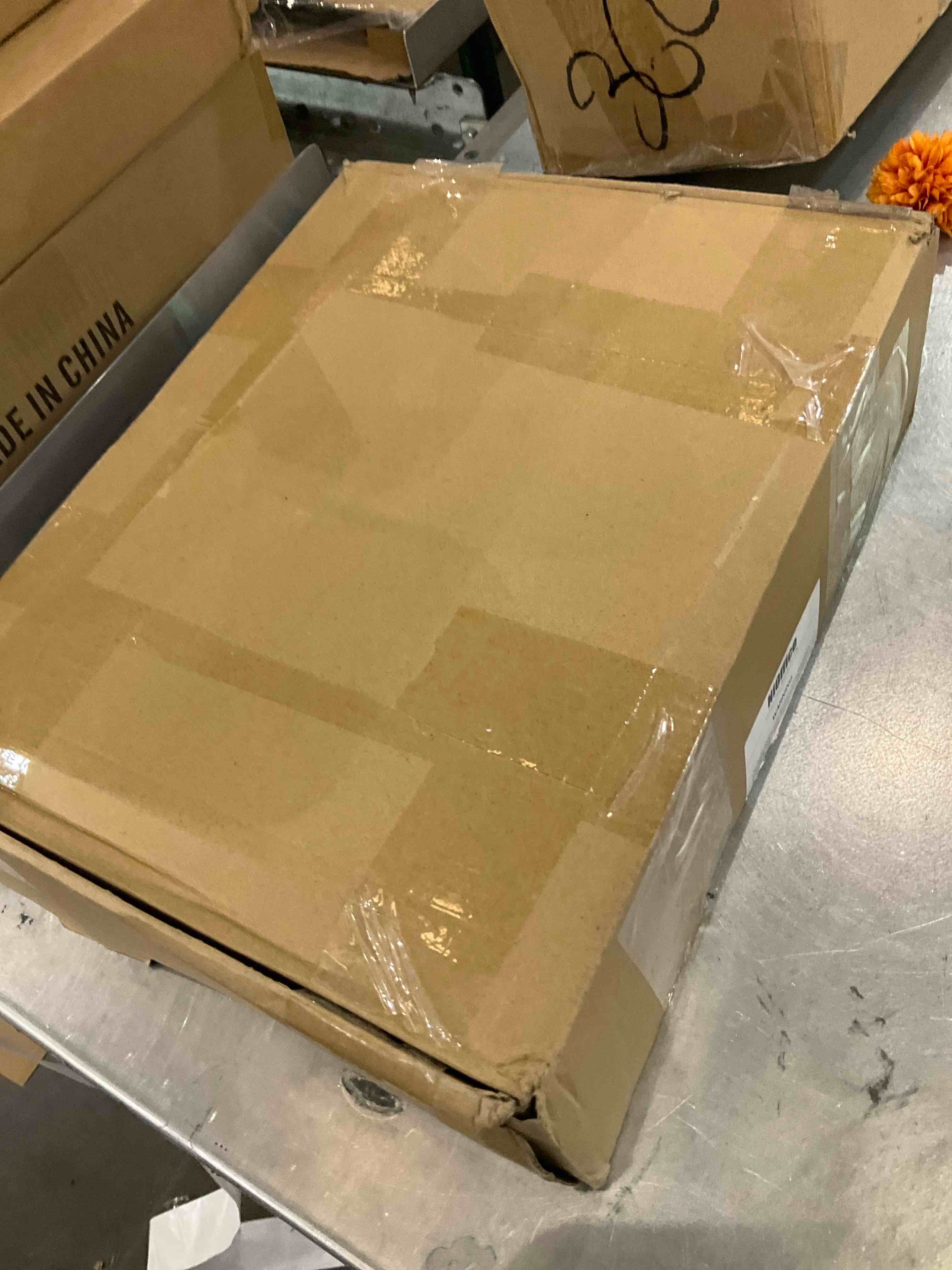 https://s3.amazonaws.com/lotting-images-prod/BargainHunt/EXS01065816_1706799719433.jpeg